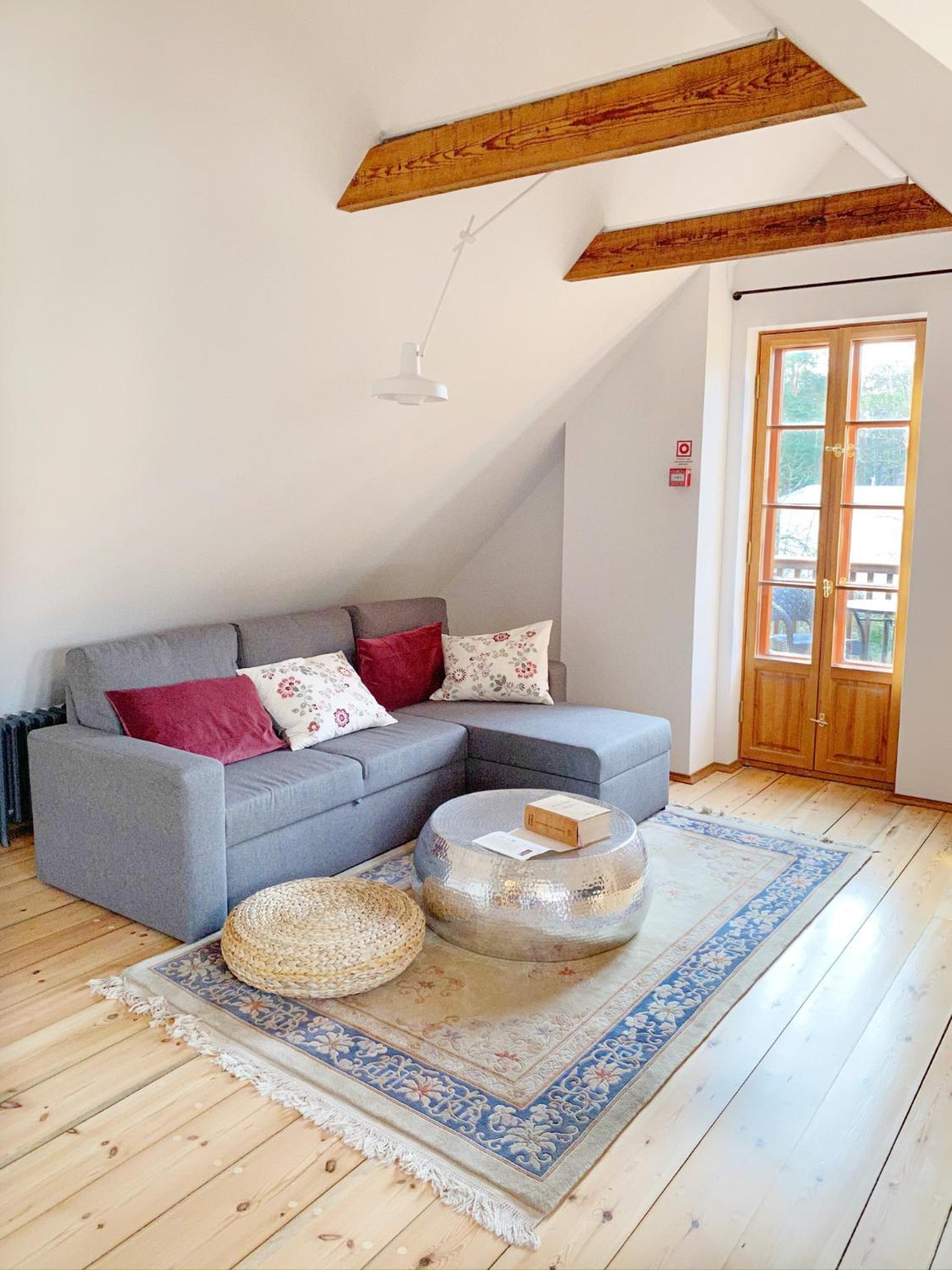 Studio with Balcony - Photo 9