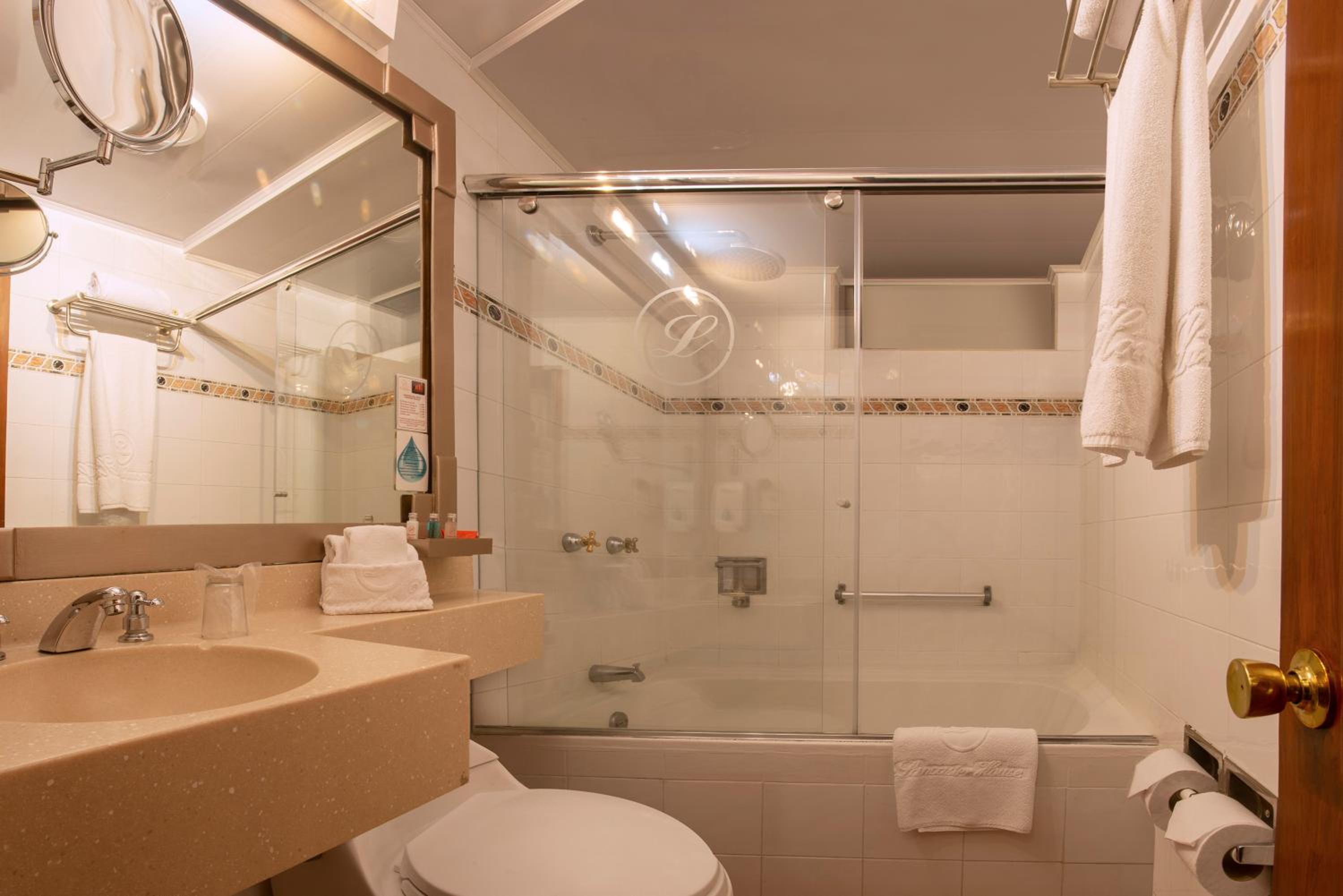 Junior Suite - Photo 17