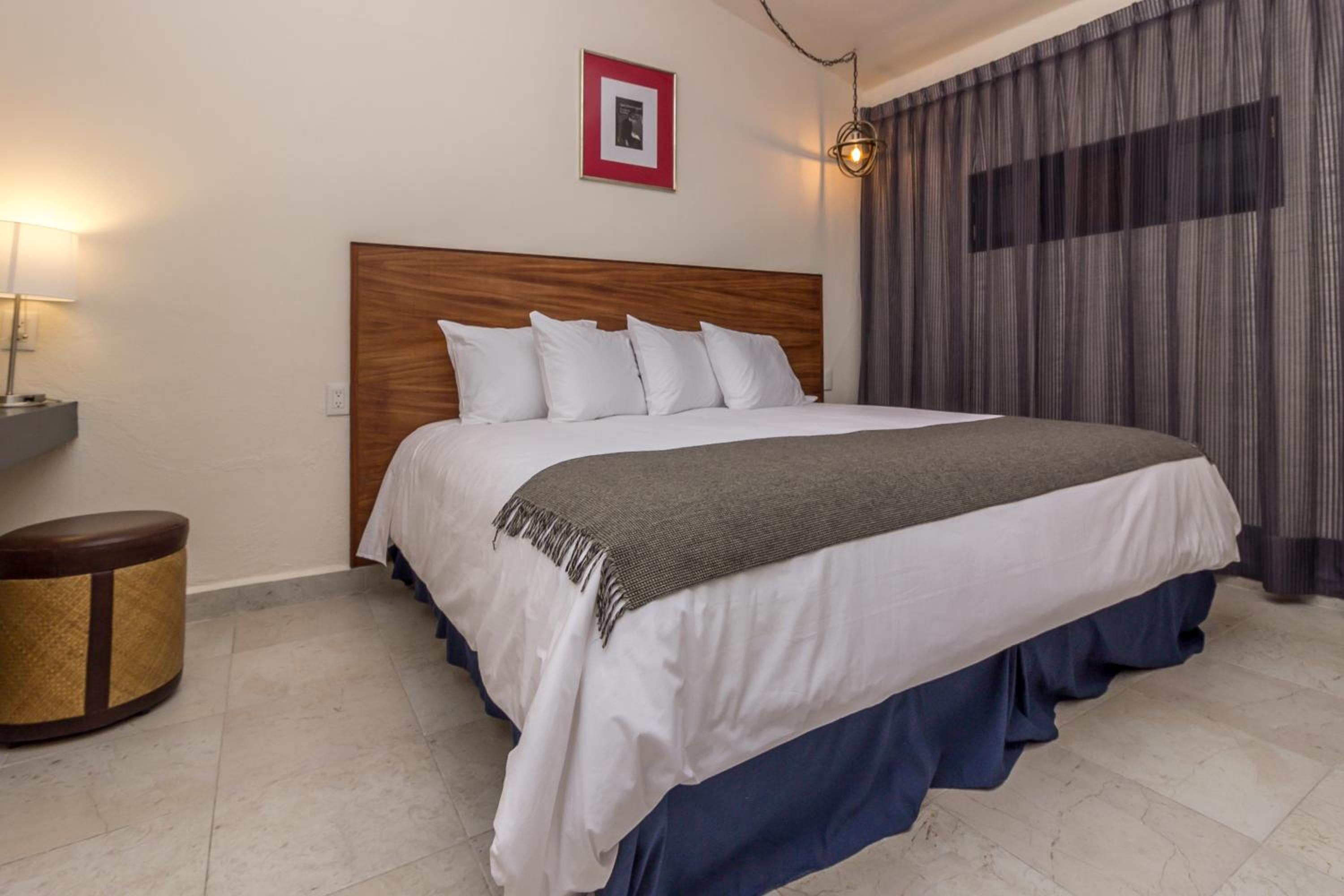 Superior Deluxe Double or Twin Room  - Photo 3