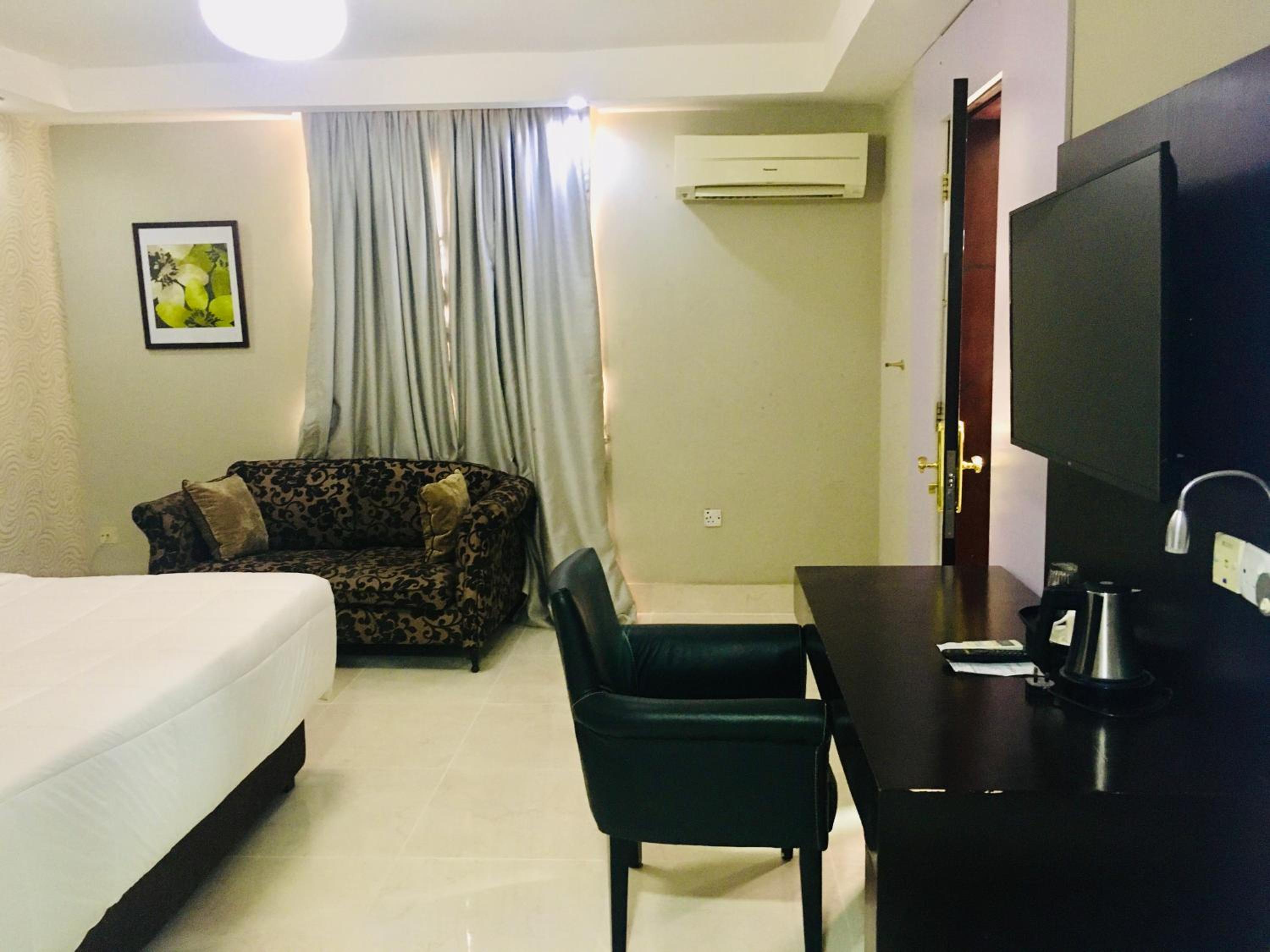 Queen Room