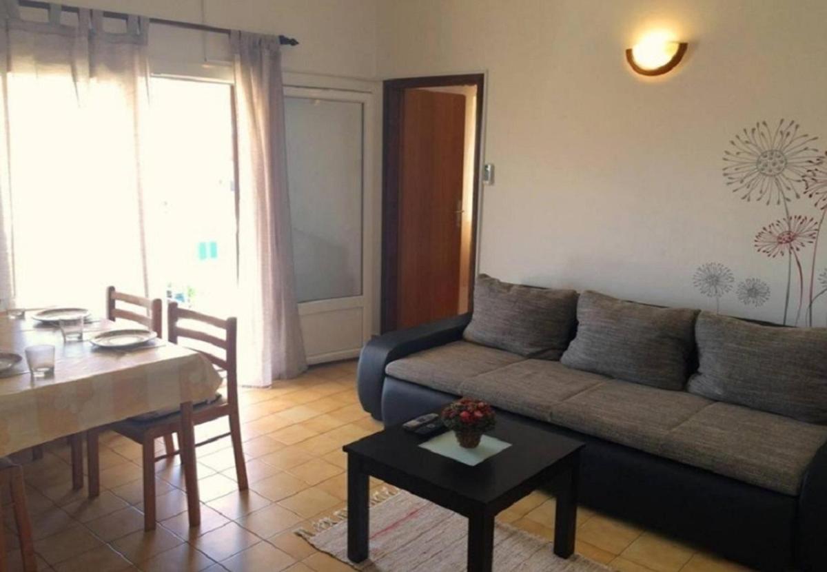 Apartment 1 photo 2