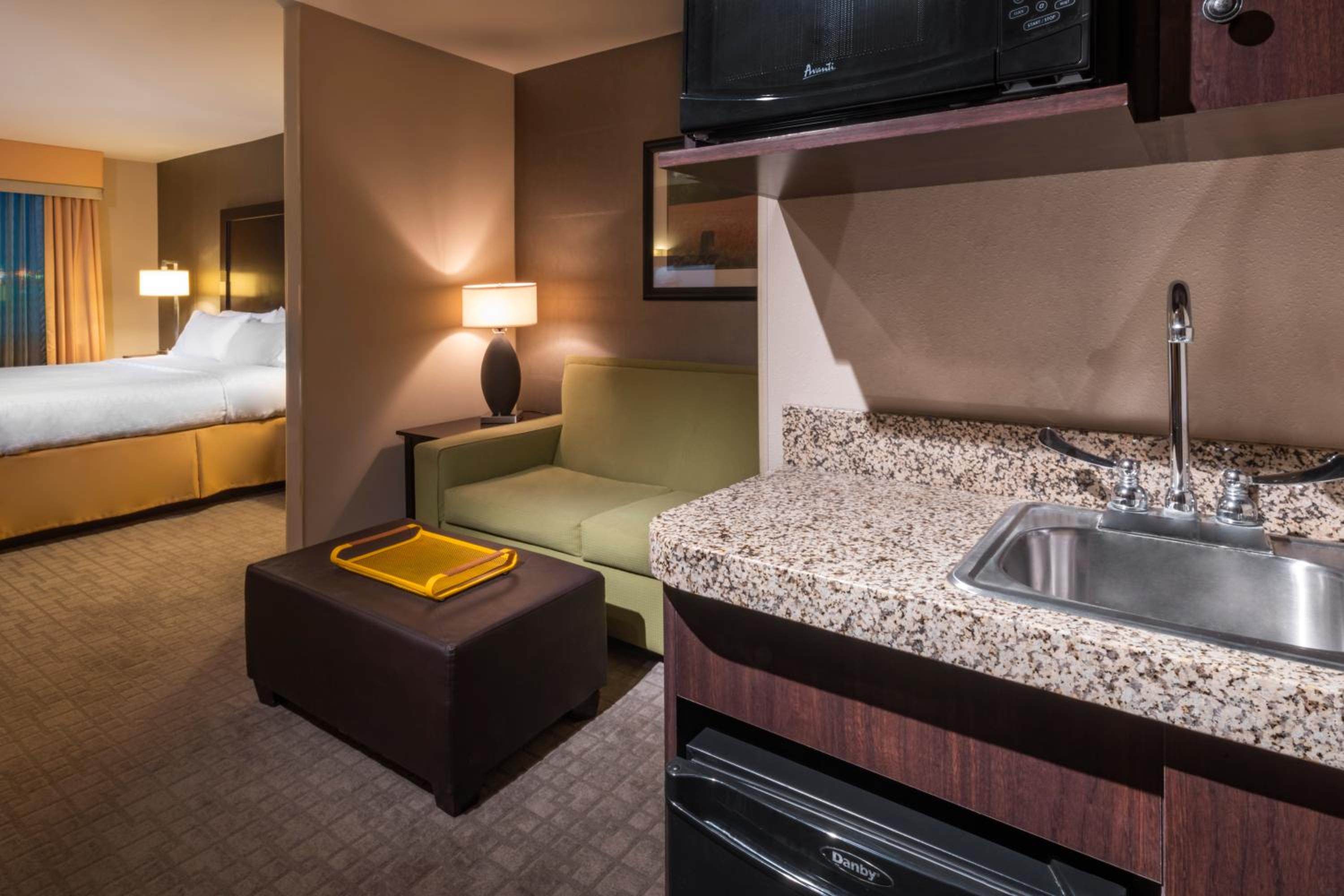 King Suite - Photo 1