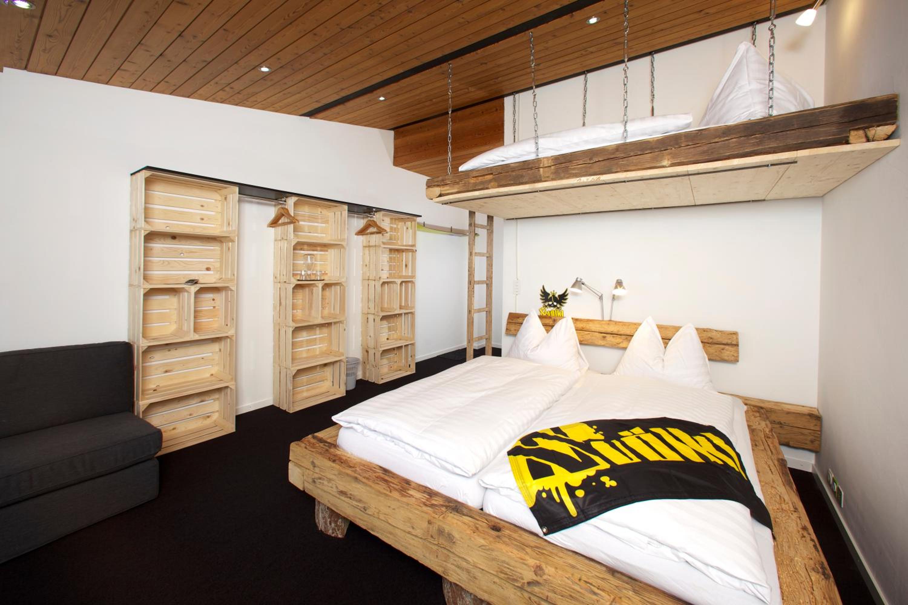 Double Room with Balcony - Photo 19