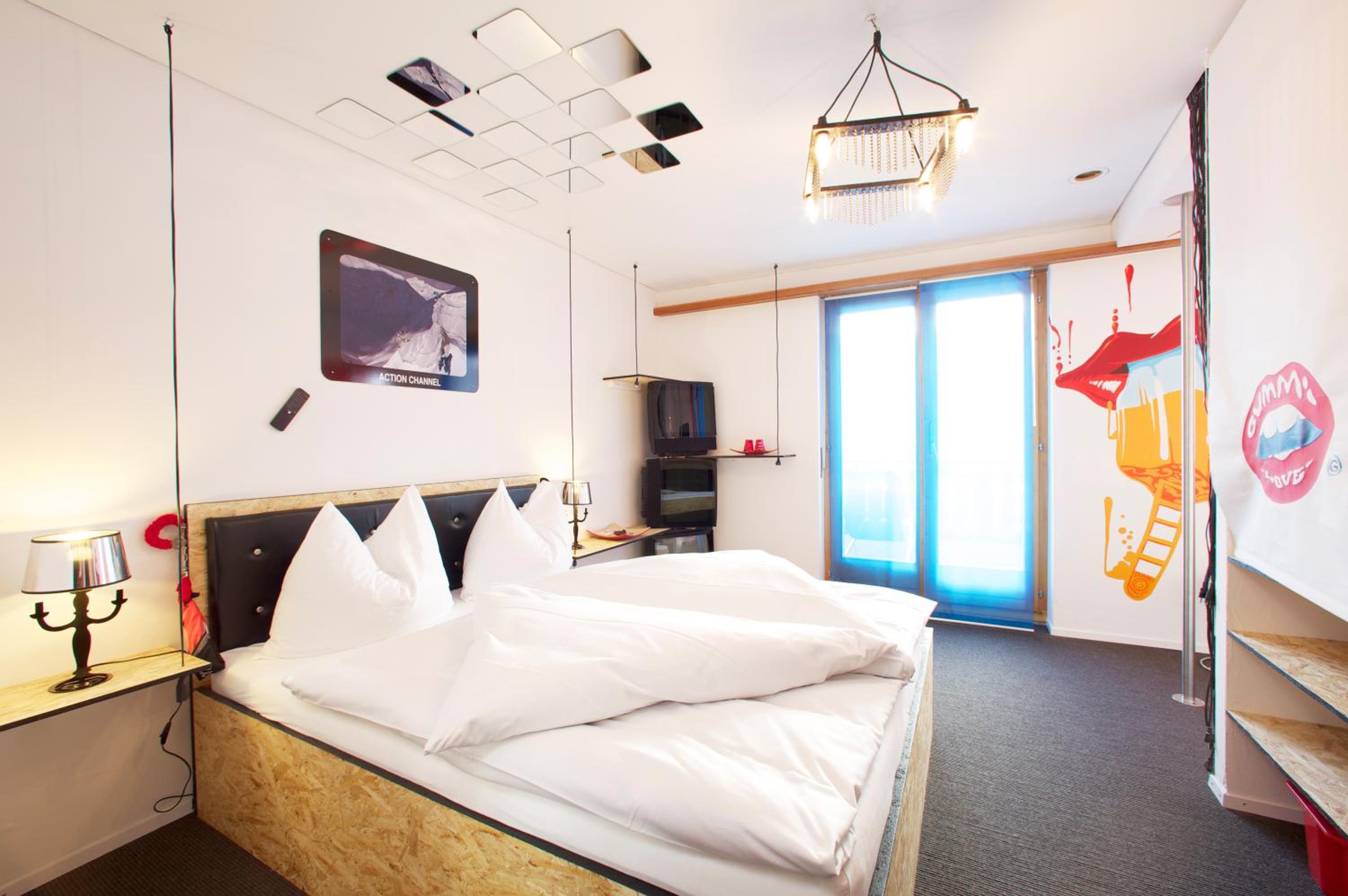 Double Room with Balcony - Photo 29