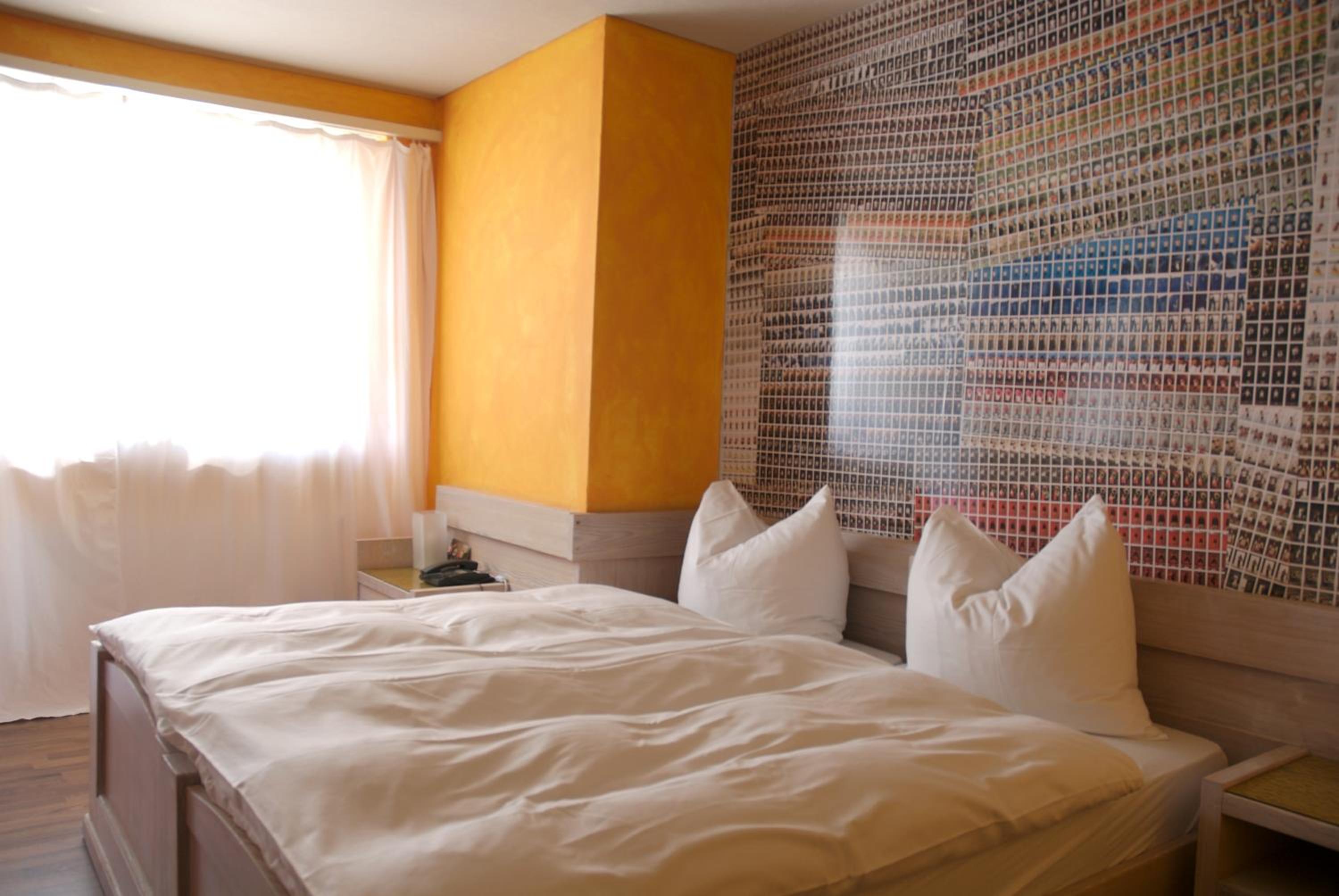 Double Room with Balcony - Photo 17