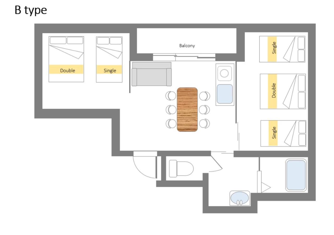 Deluxe Family Suite - Photo 8