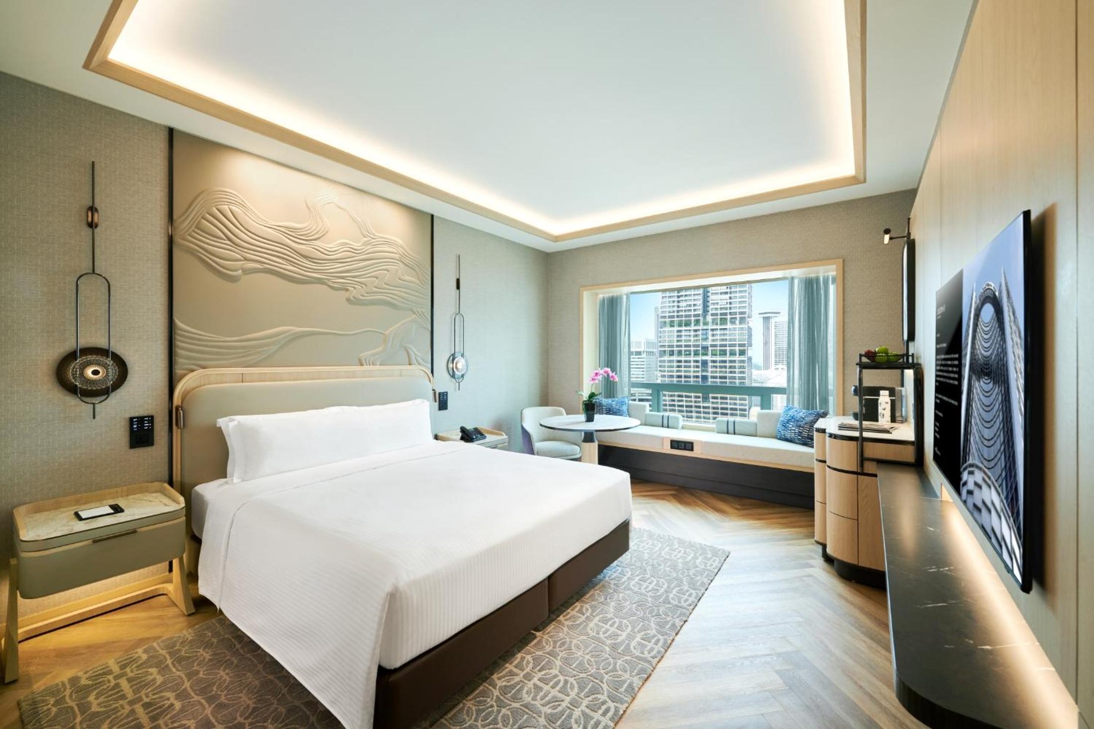 Premier Club King or Hollywood Twin Room (Newly Renovated)