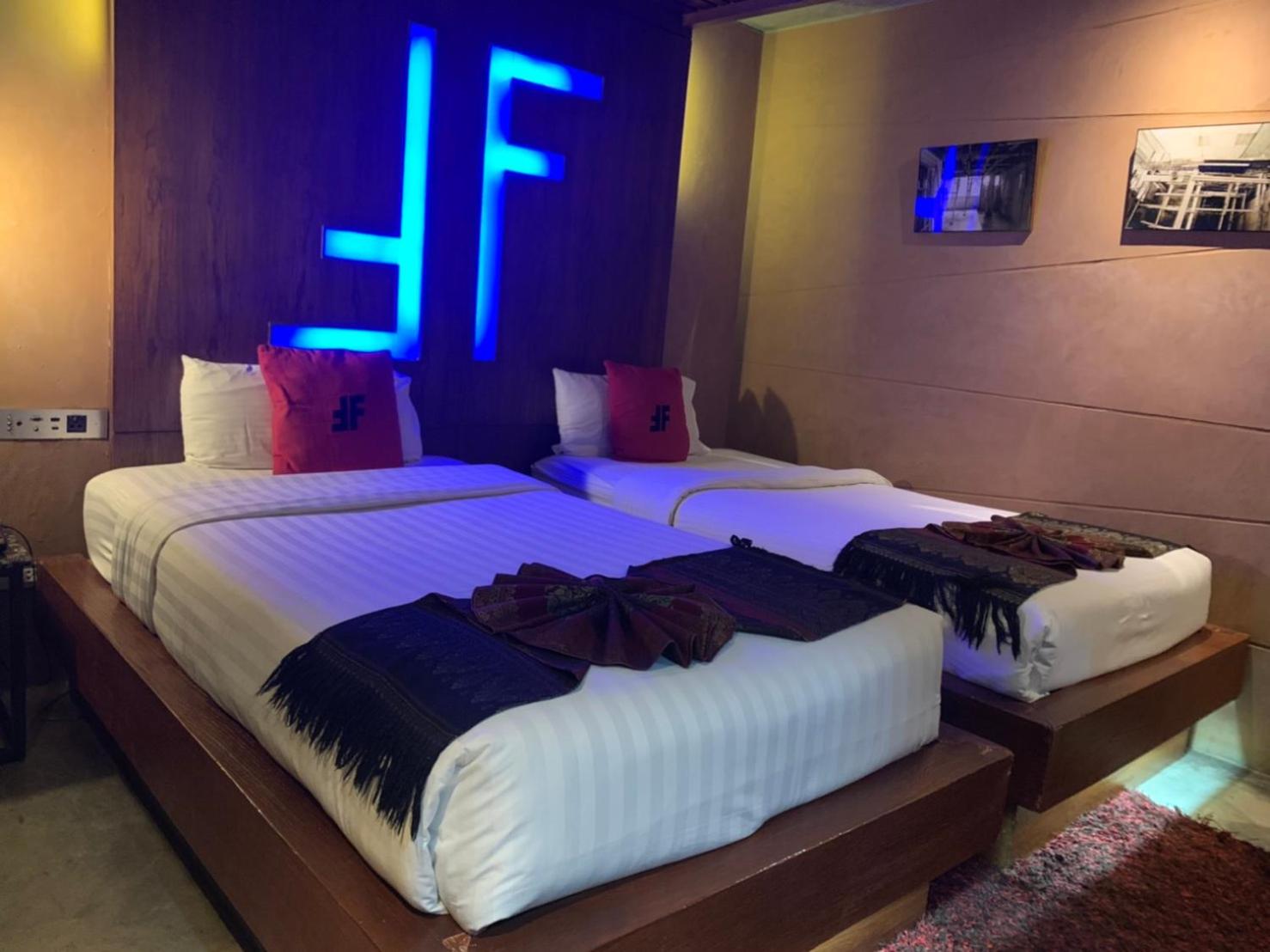 Deluxe Twin Beds Room photo 2