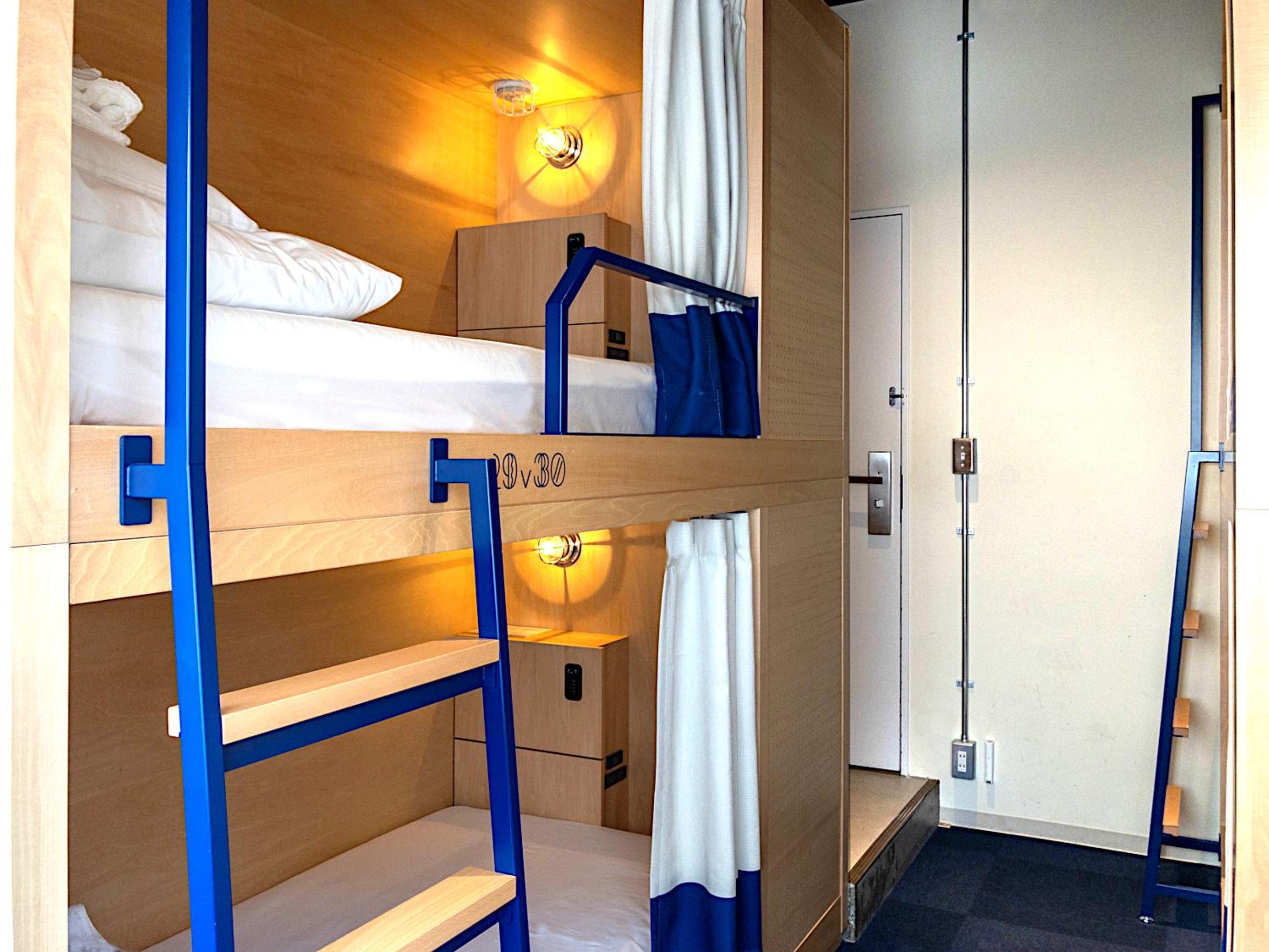 Economy Private Room with Bunk Beds / Shared Bathroom photo 3