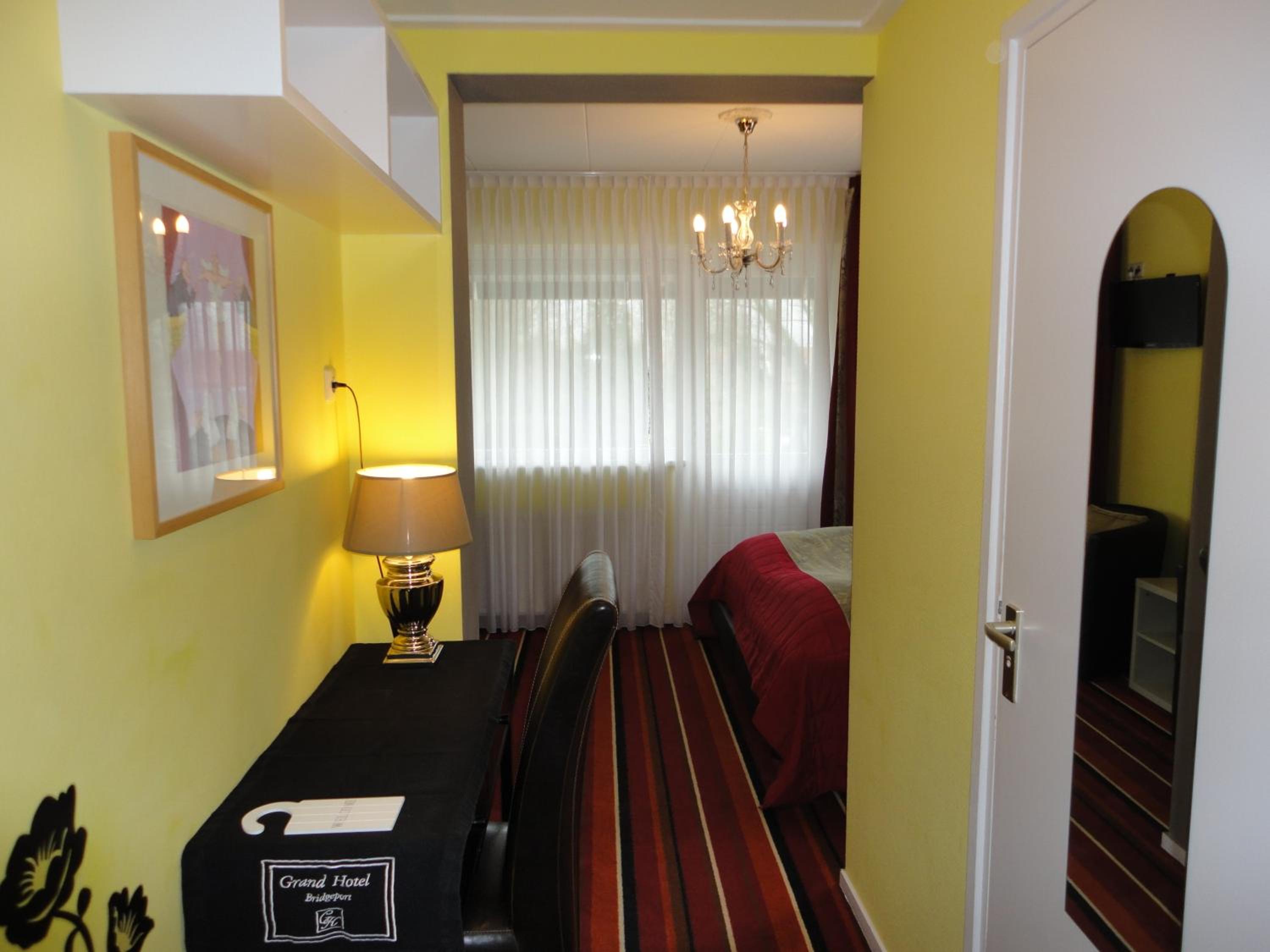 Deluxe Double Room with Balcony photo 3