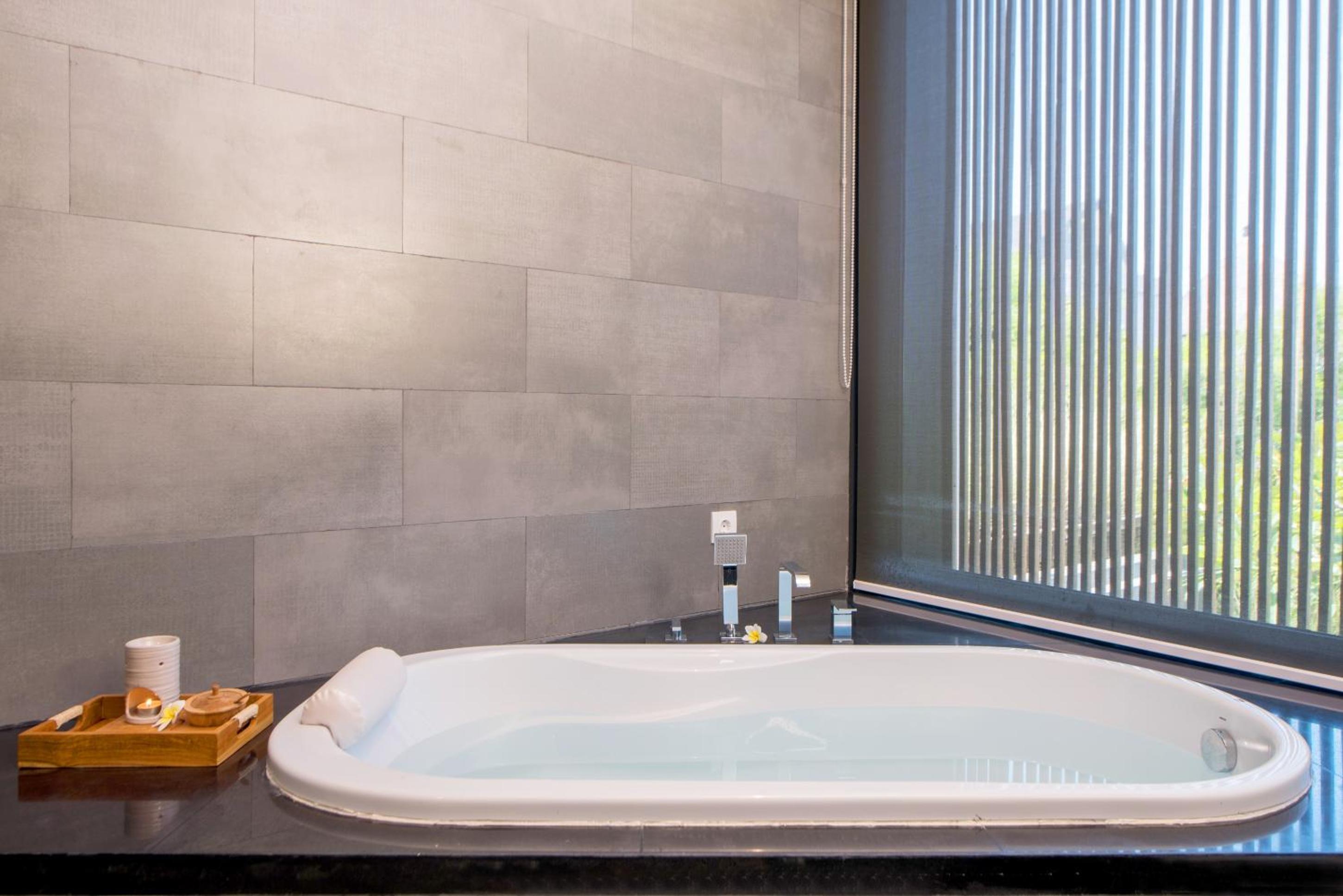 One-Bedroom Luxury Private Pool Villa - Photo 9