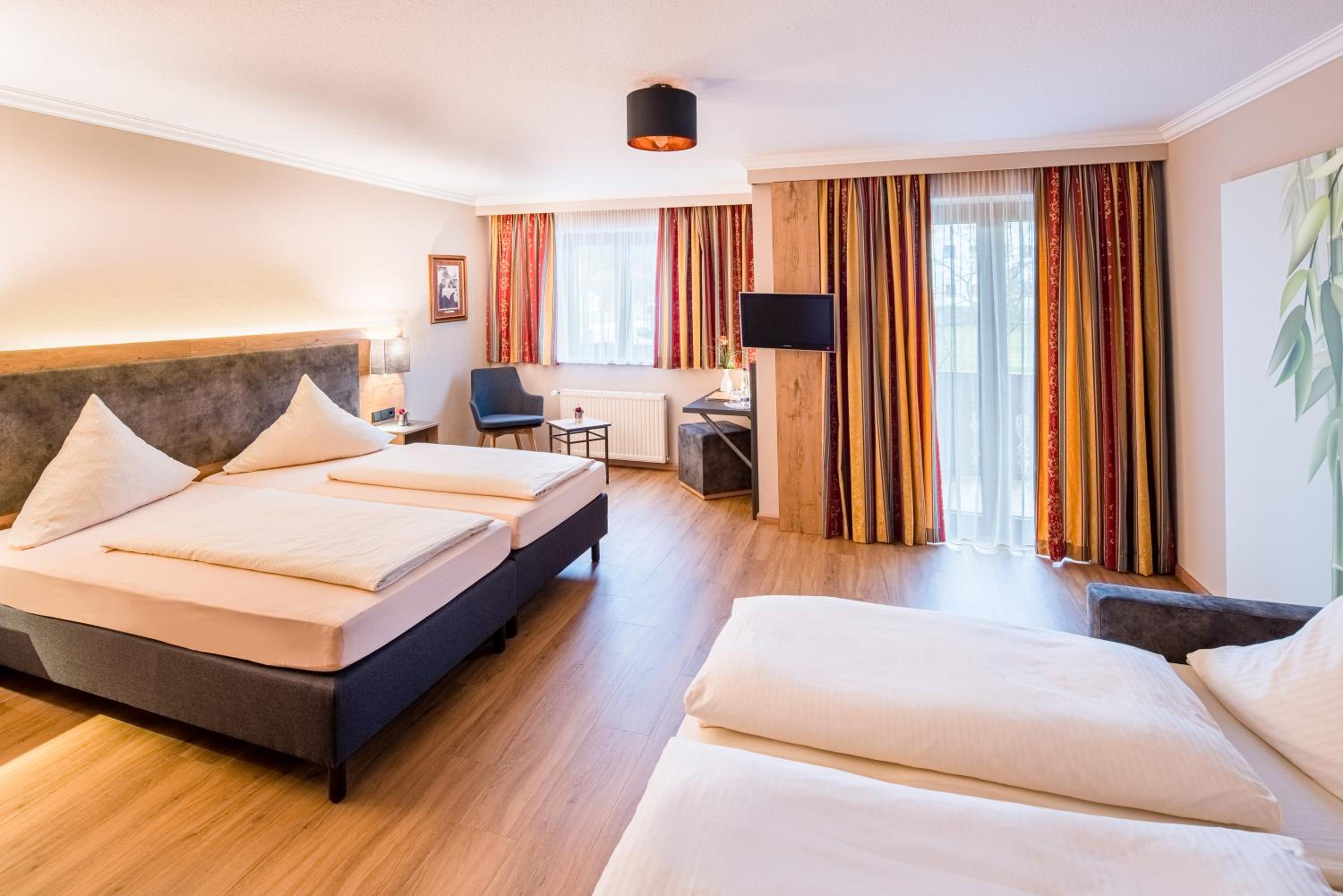 Quadruple Room - Photo 3