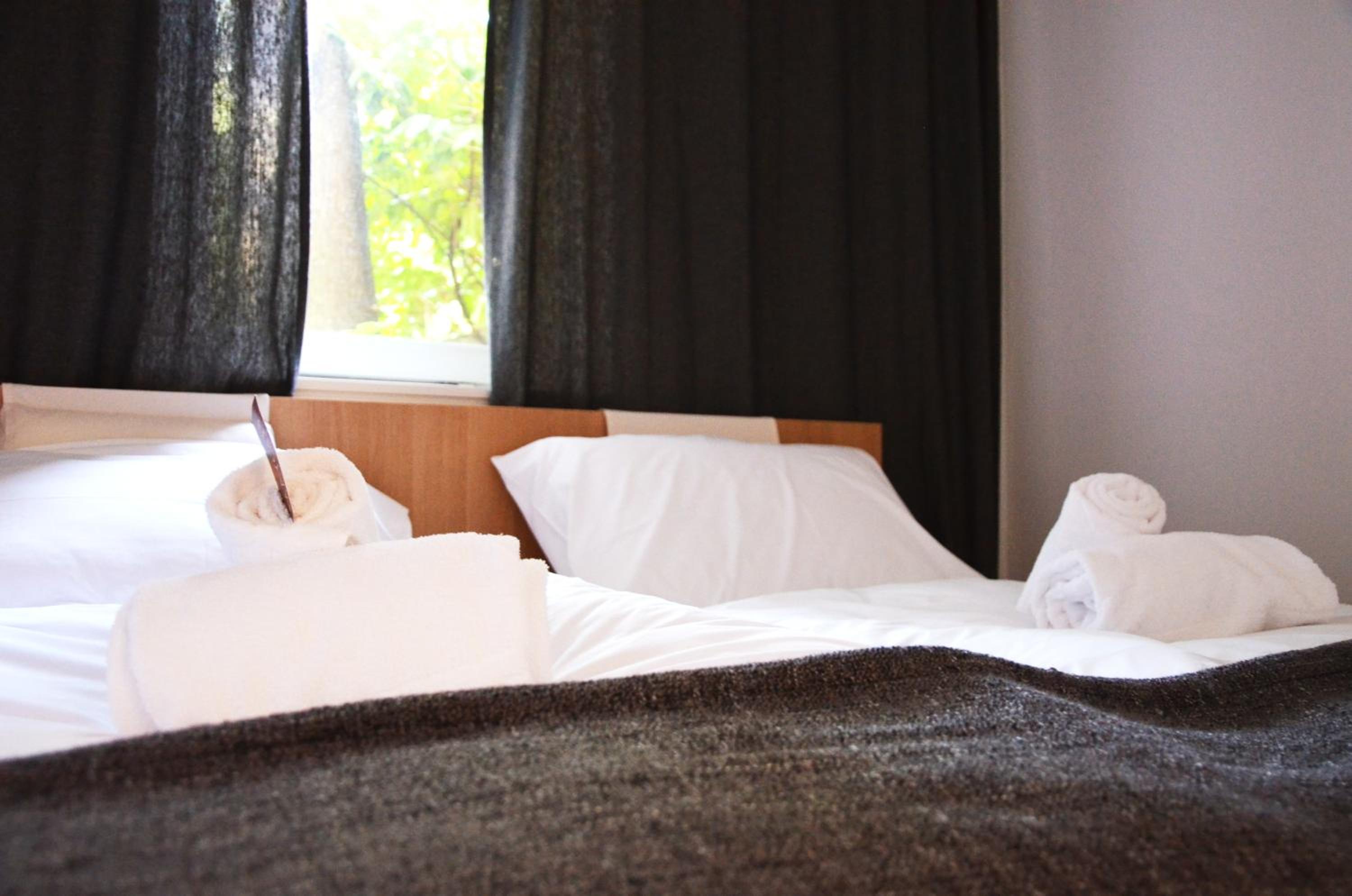 Two-Bedroom Apartment with Terrace and Garden View - Photo 12