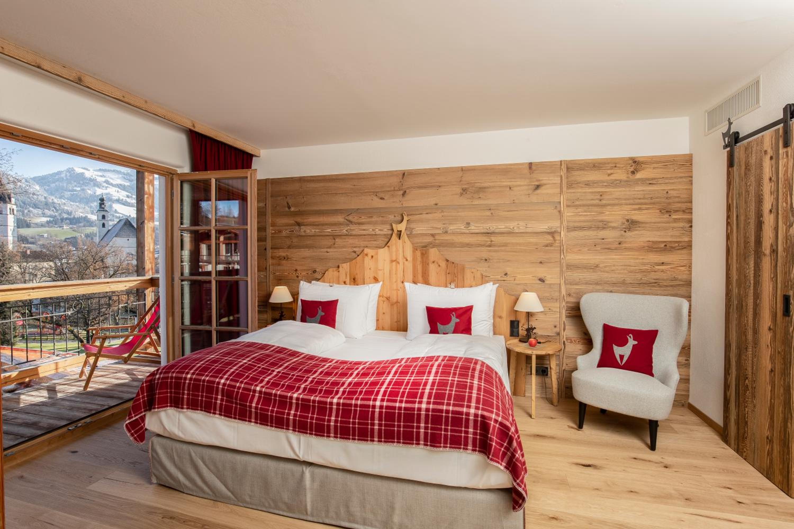 One-Bedroom Suite - Photo 2