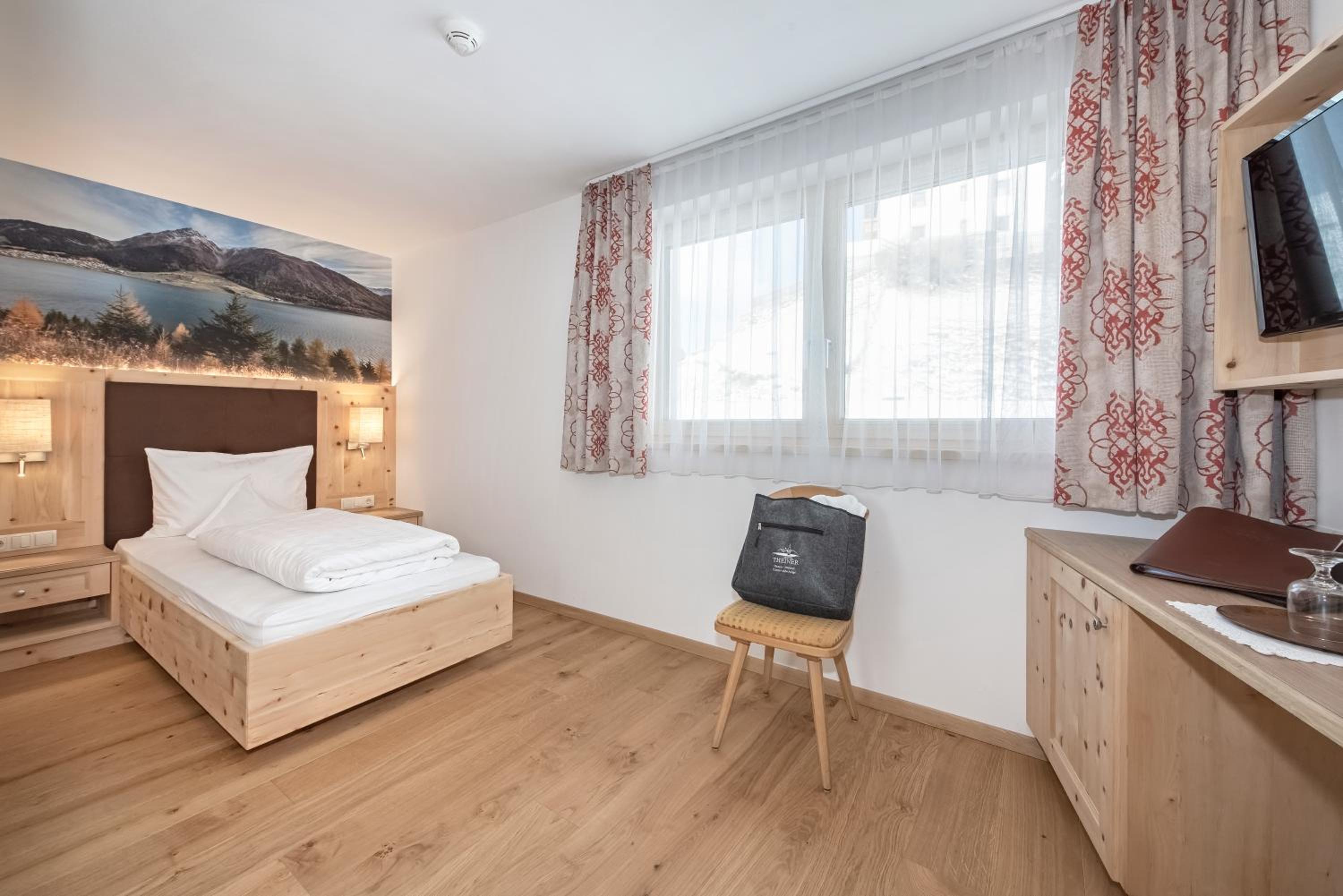 Single Room photo 2