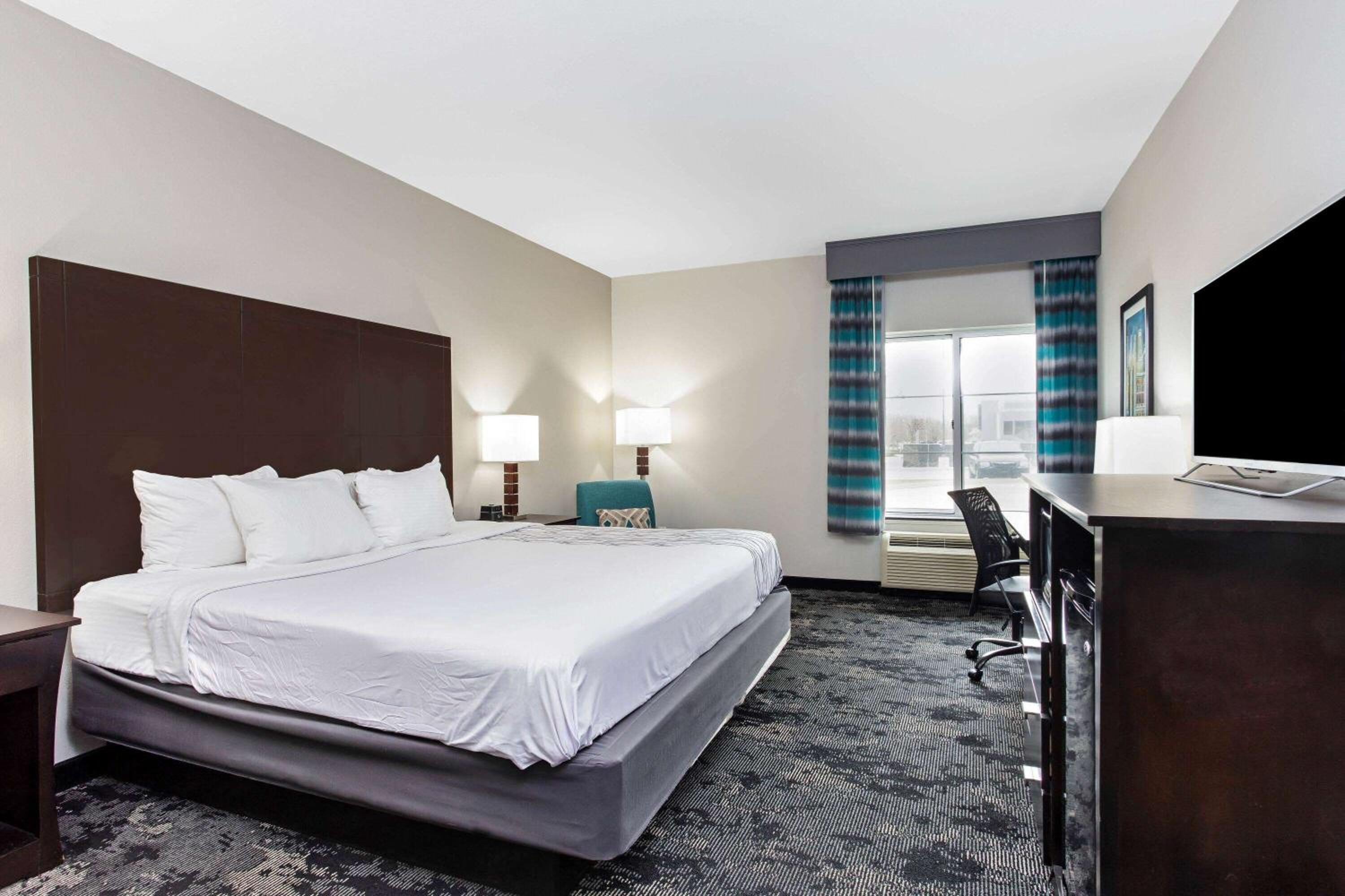 Executive King Room - Photo 3