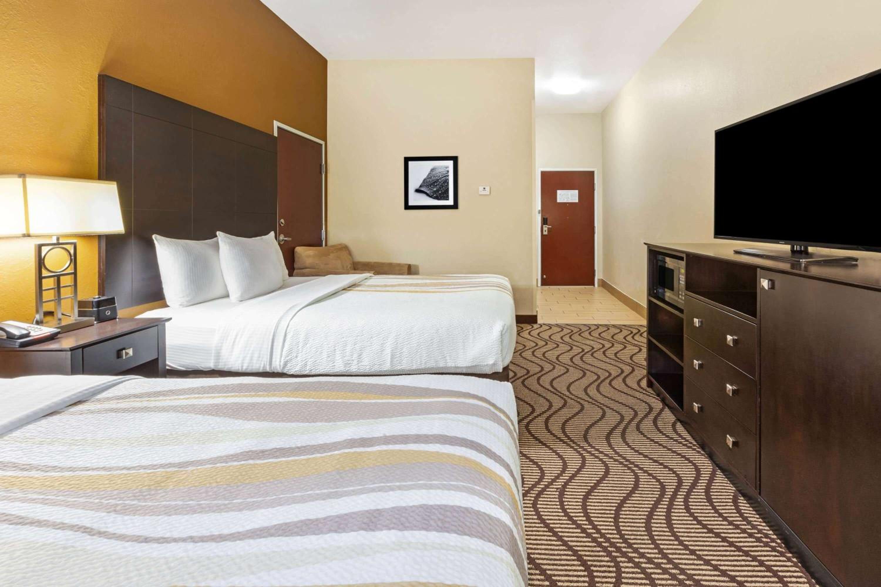 Accessible Queen Room with Two Queen Beds - Photo 2