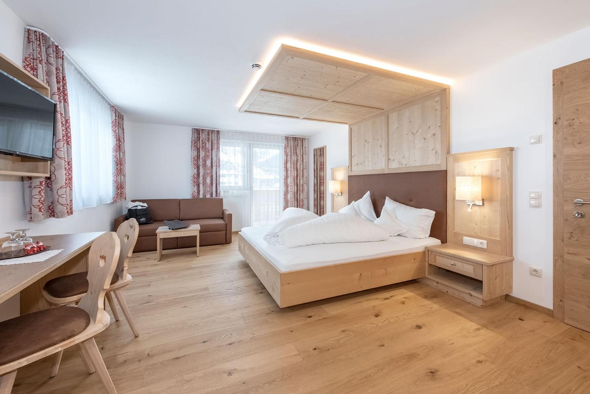 Junior Suite - Disability Access photo 2