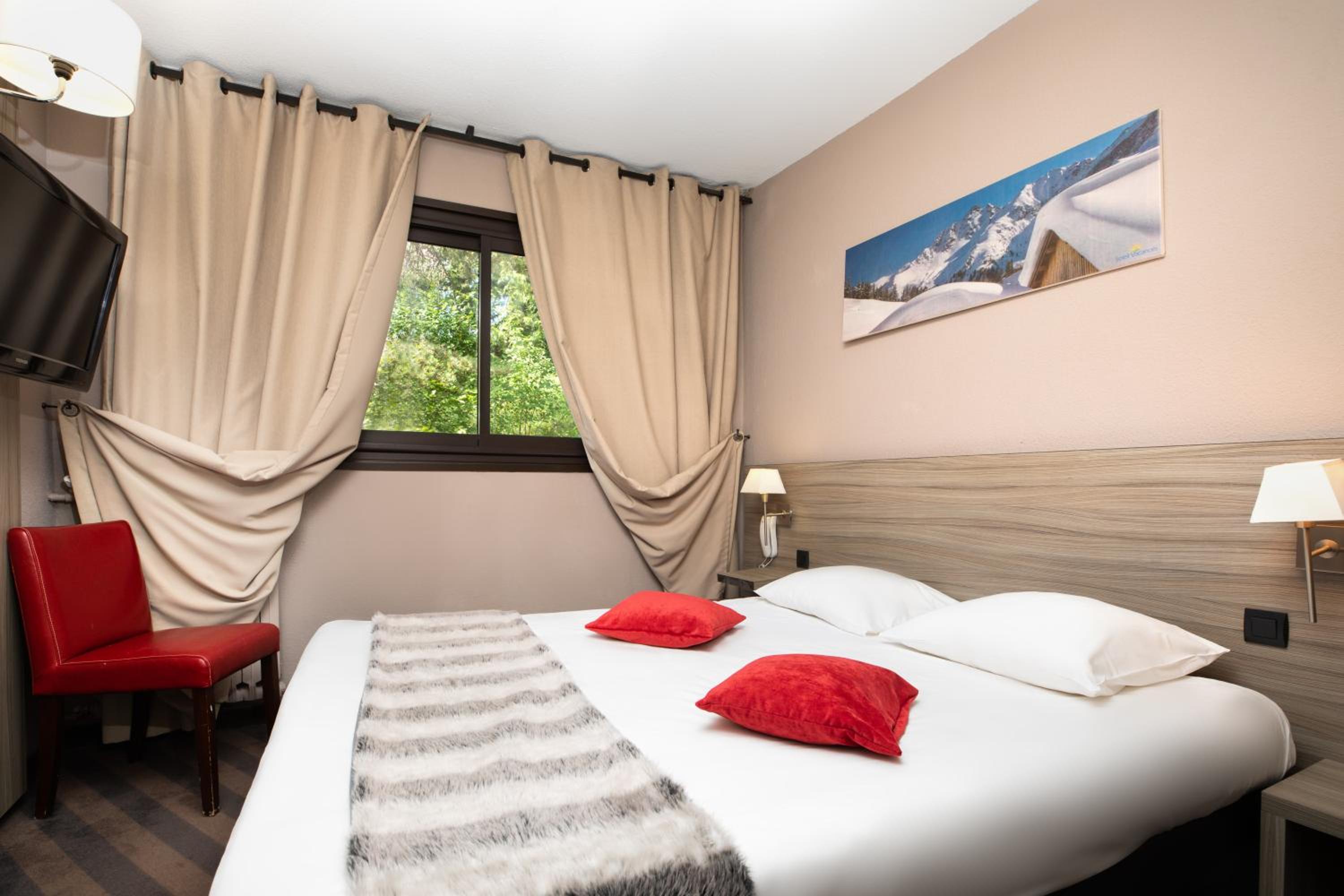 Double Room - Photo 15