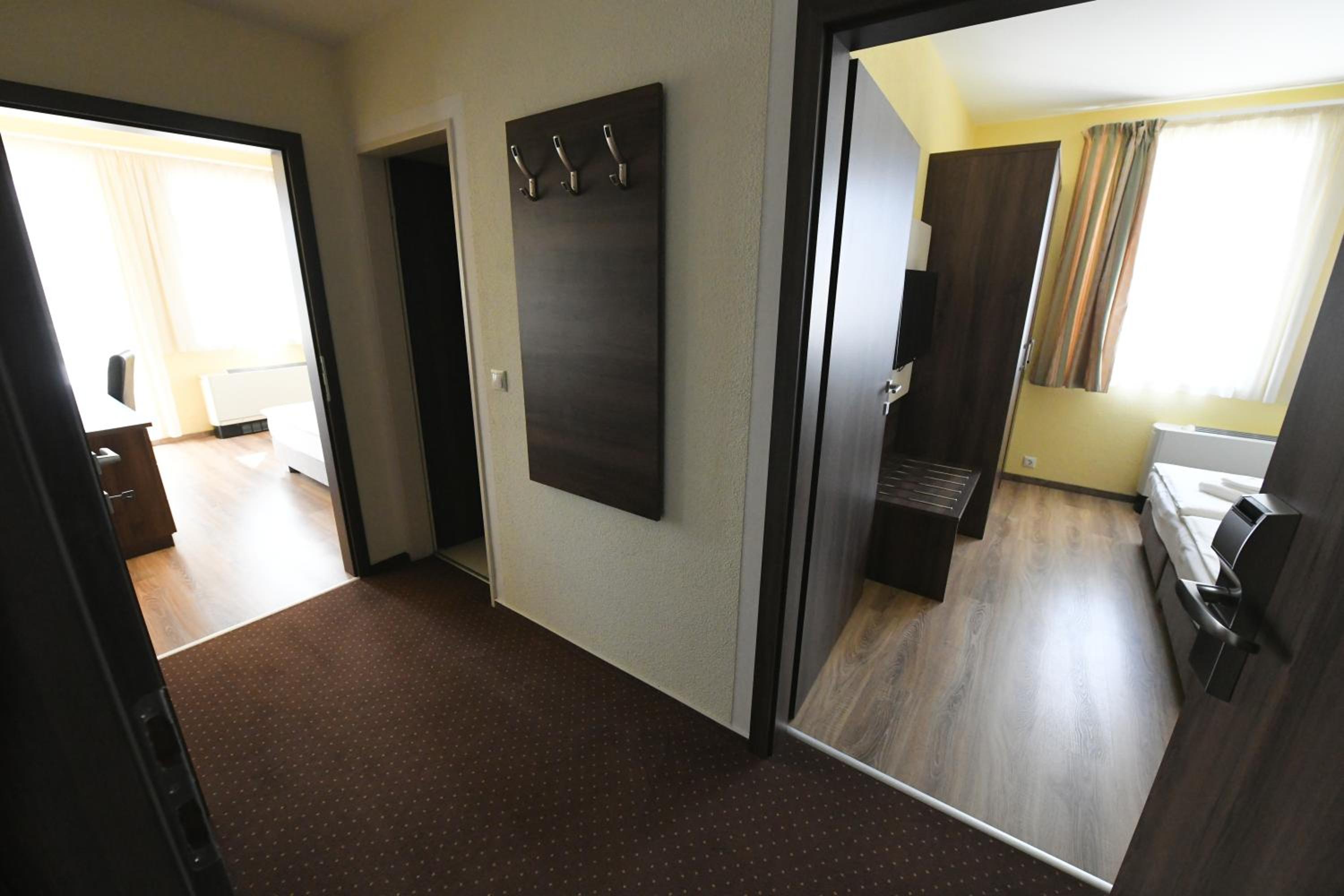 Two-Bedroom Apartment - Photo 11