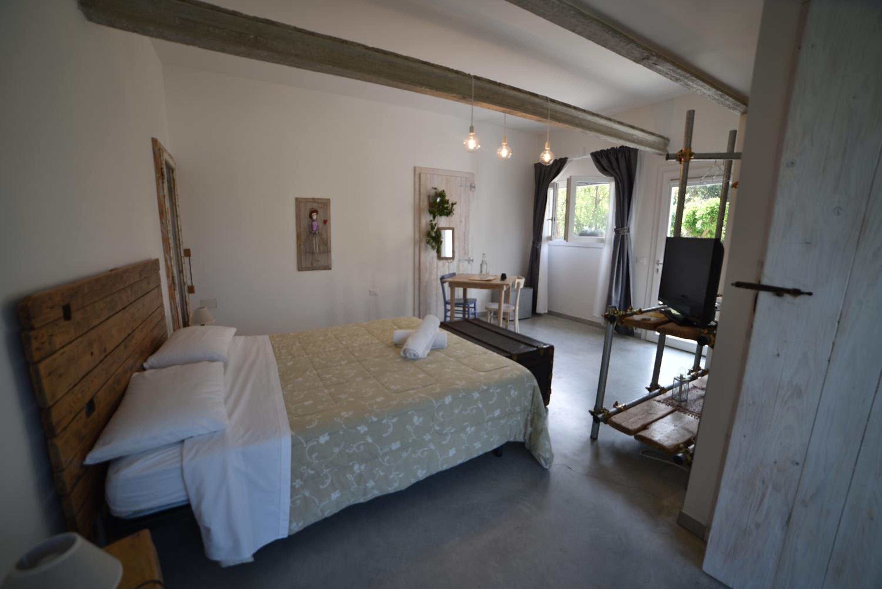 Triple Room with Private Bathroom photo 1