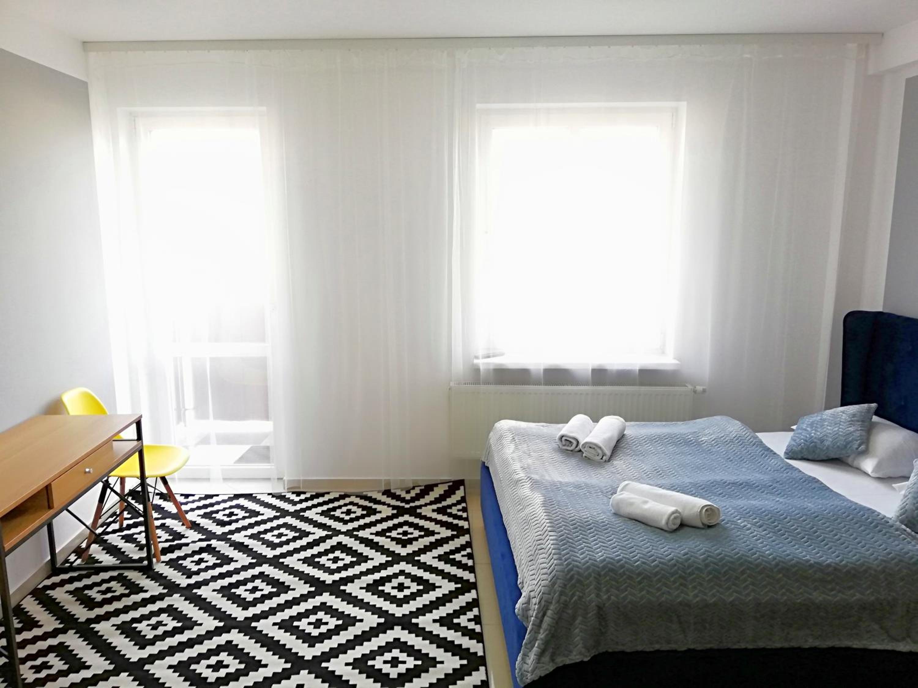 Double Room with Extra Bed and Balcony photo 2