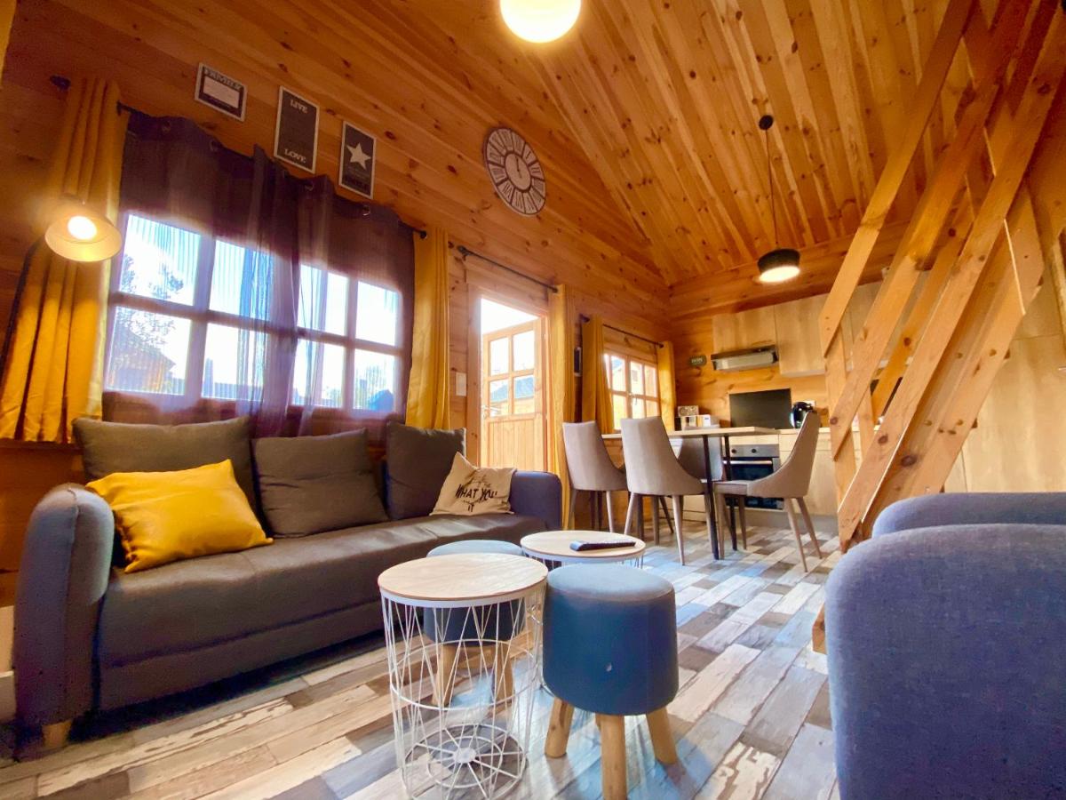 Two-Bedroom Cottage photo 2