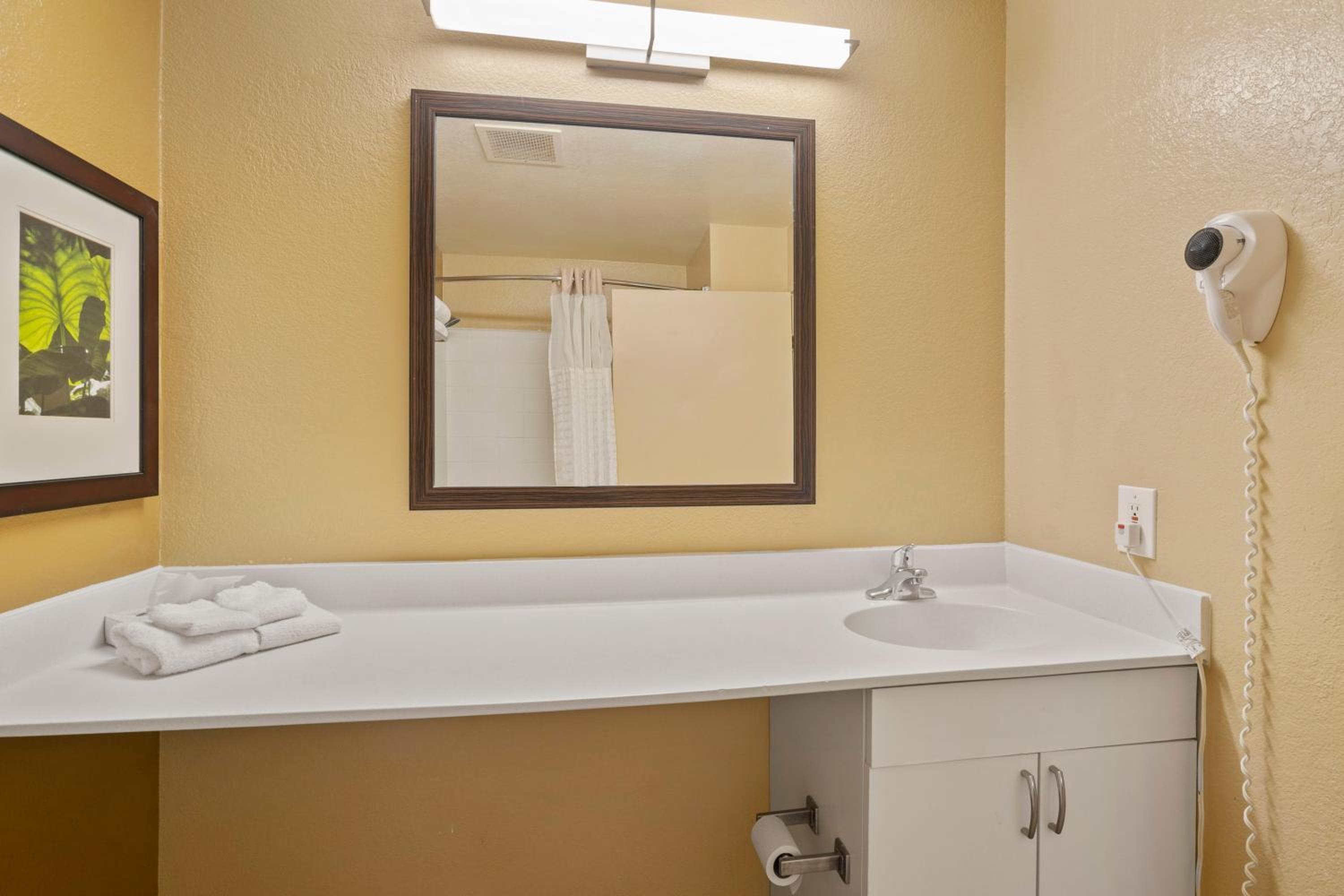 Studio with 2 Double Beds - Non-Smoking - Photo 2
