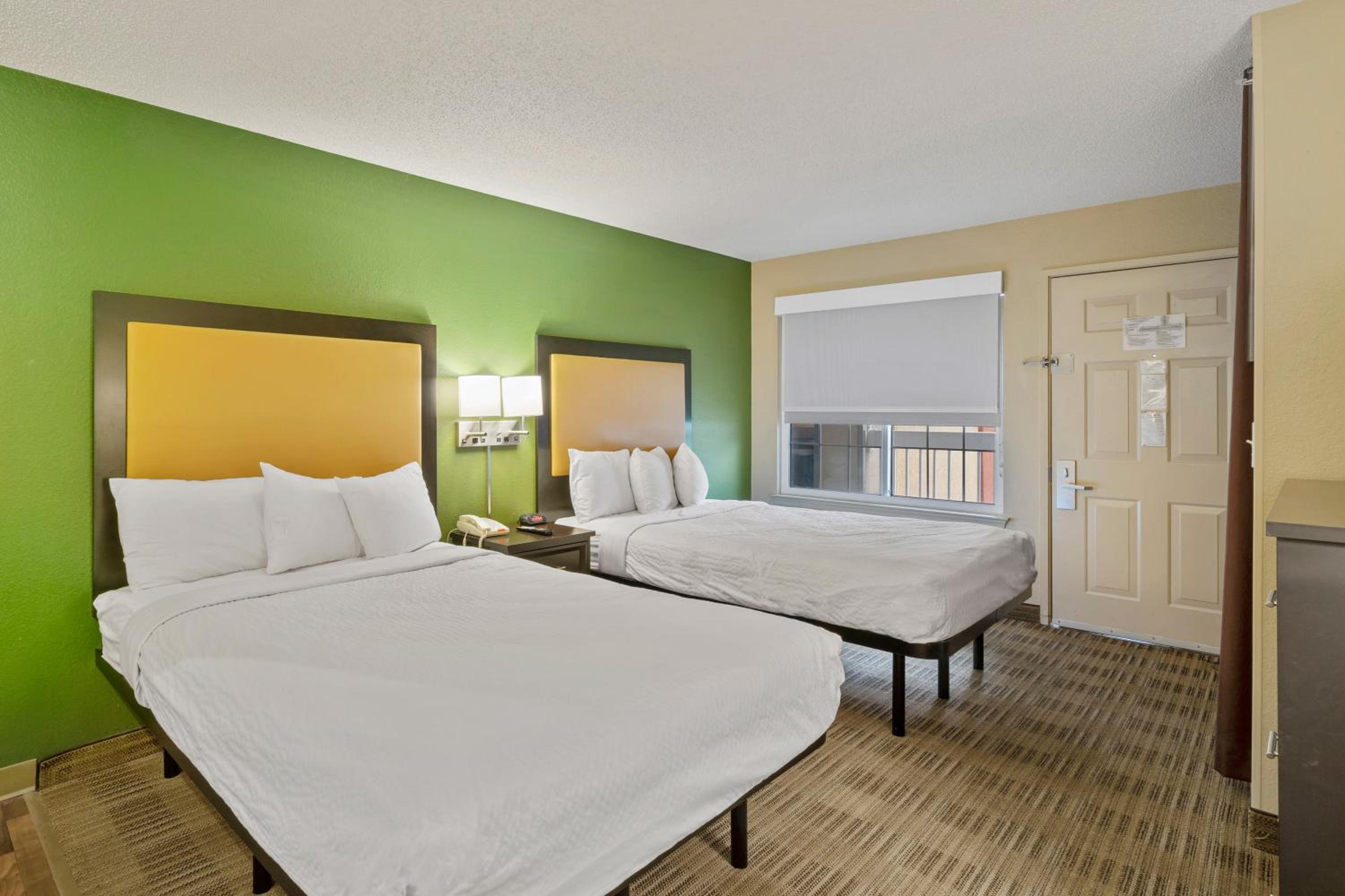 Studio with 2 Double Beds - Non-Smoking - Photo 1