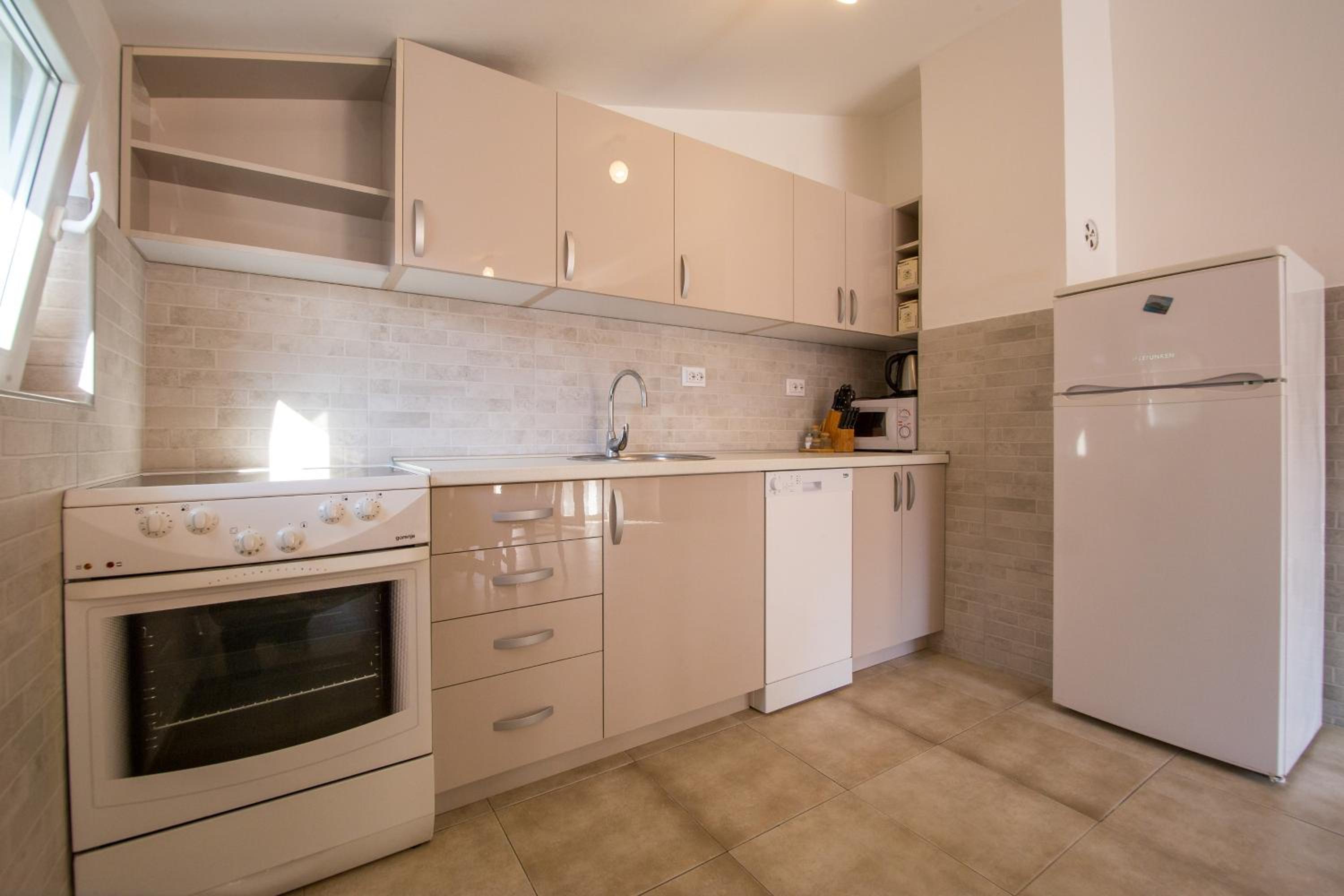 Two-Bedroom Apartment with Balcony photo 3