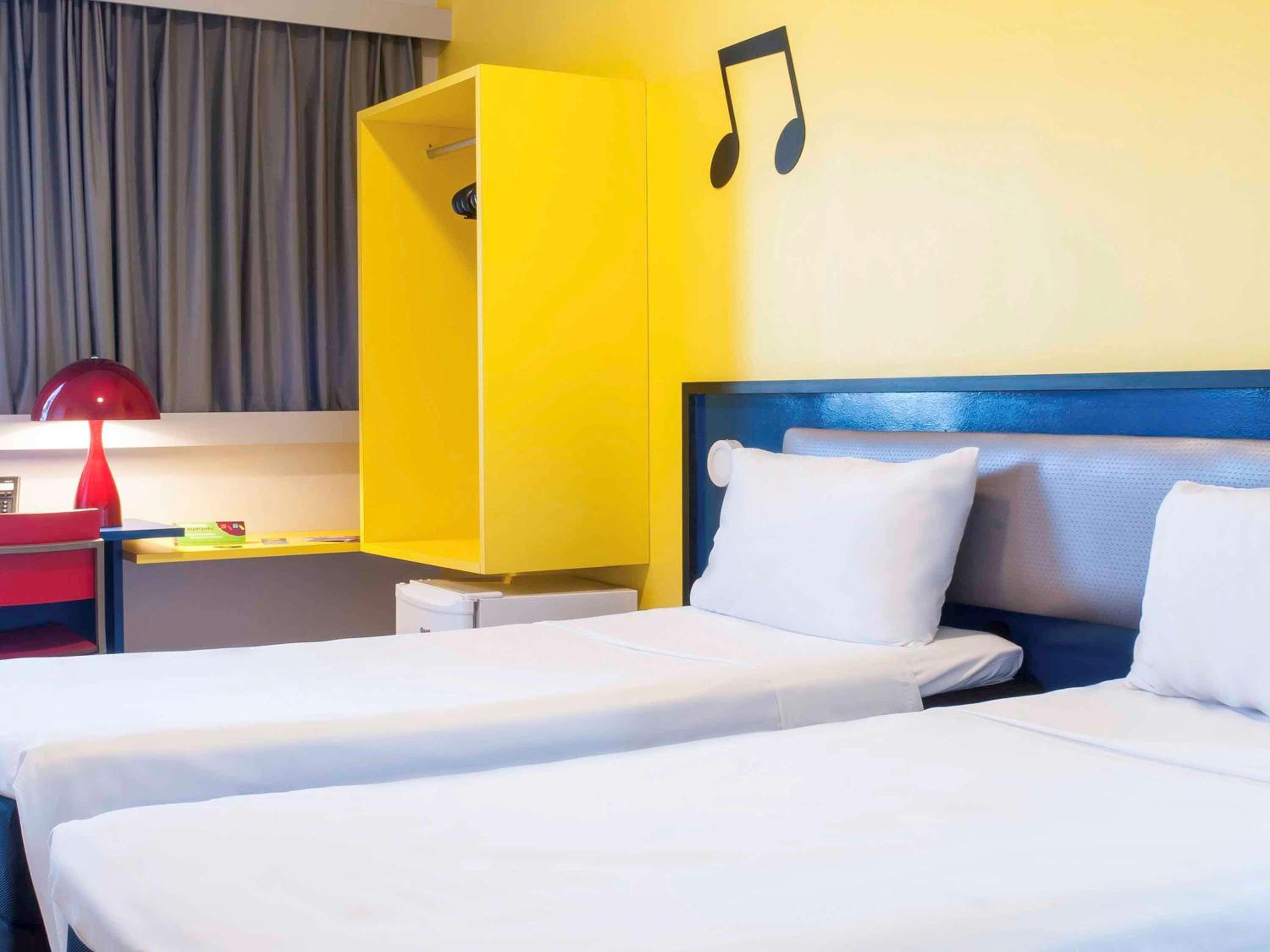 Apartment with Two Single Beds photo 3