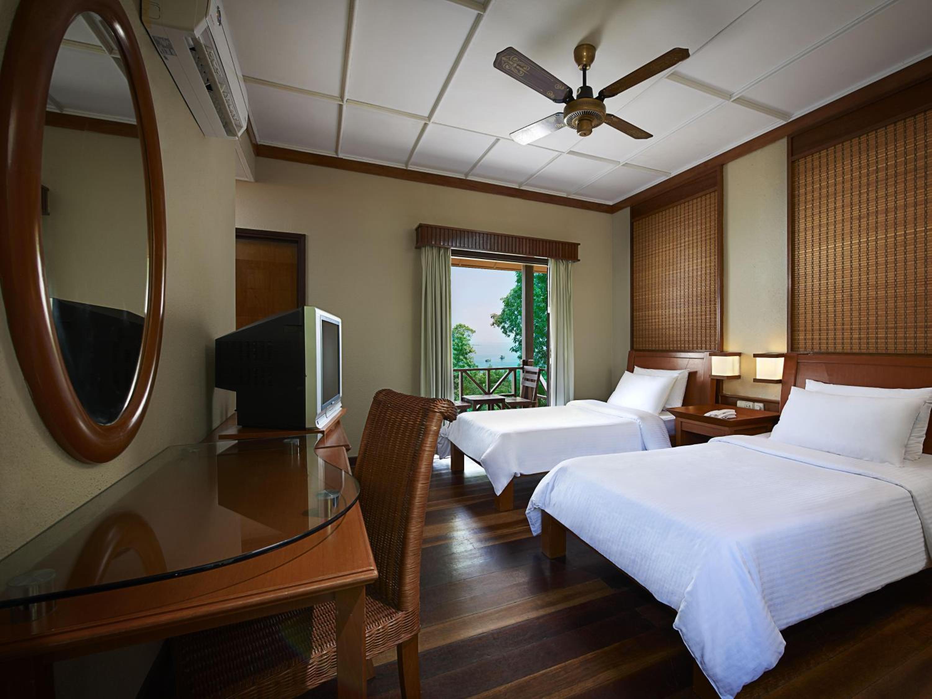 Seaview Chalet