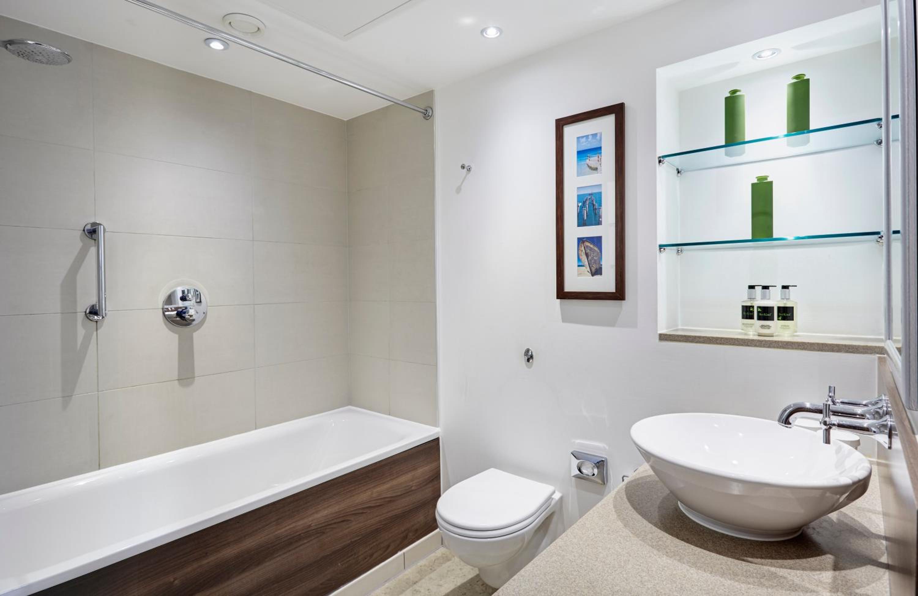 One-Bedroom King Suite with Living Area - Photo 7