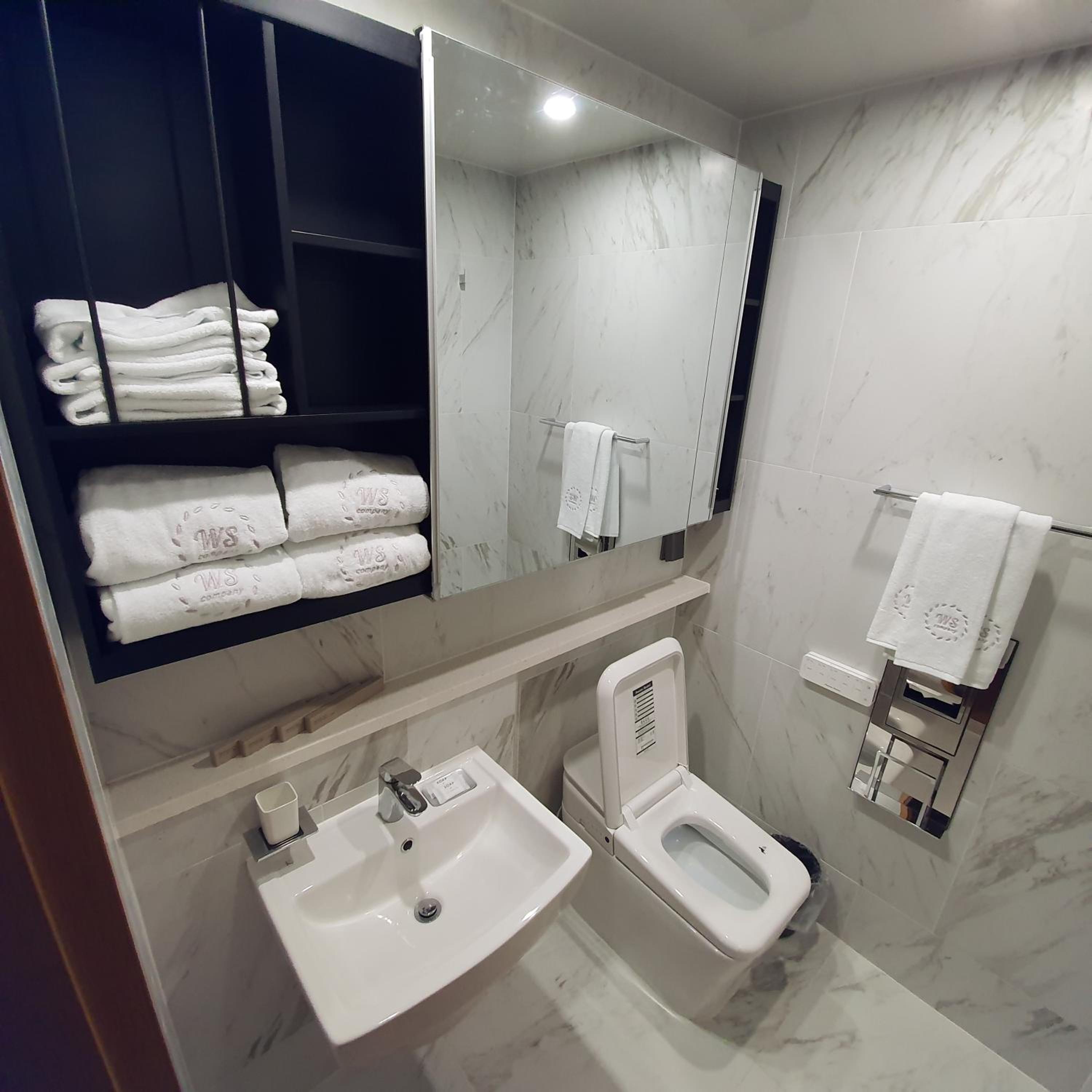 Superior Triple Room with Sea View - Photo 4