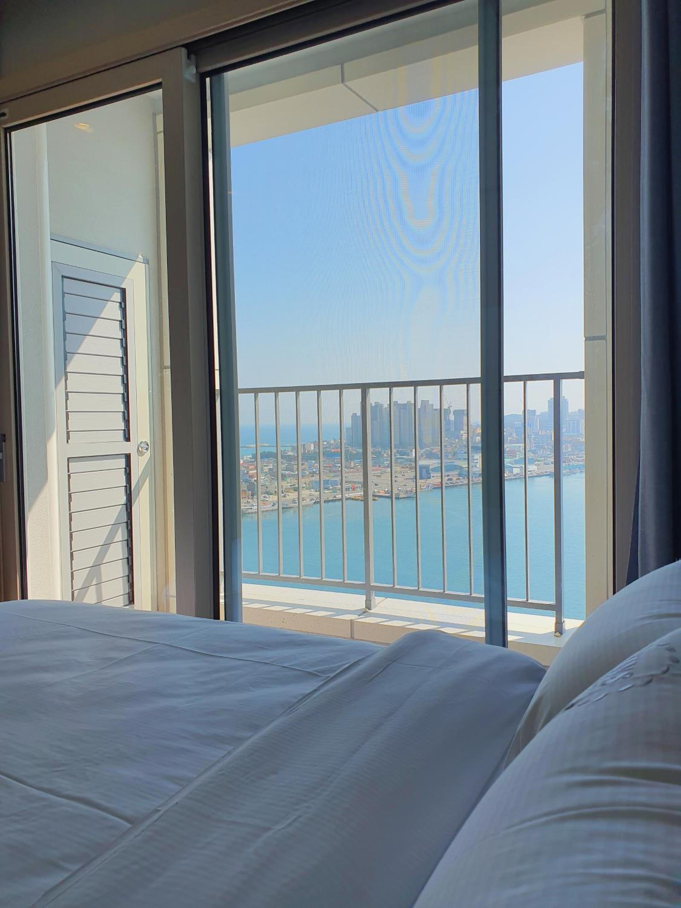 Double Room with Lake View - Photo 2