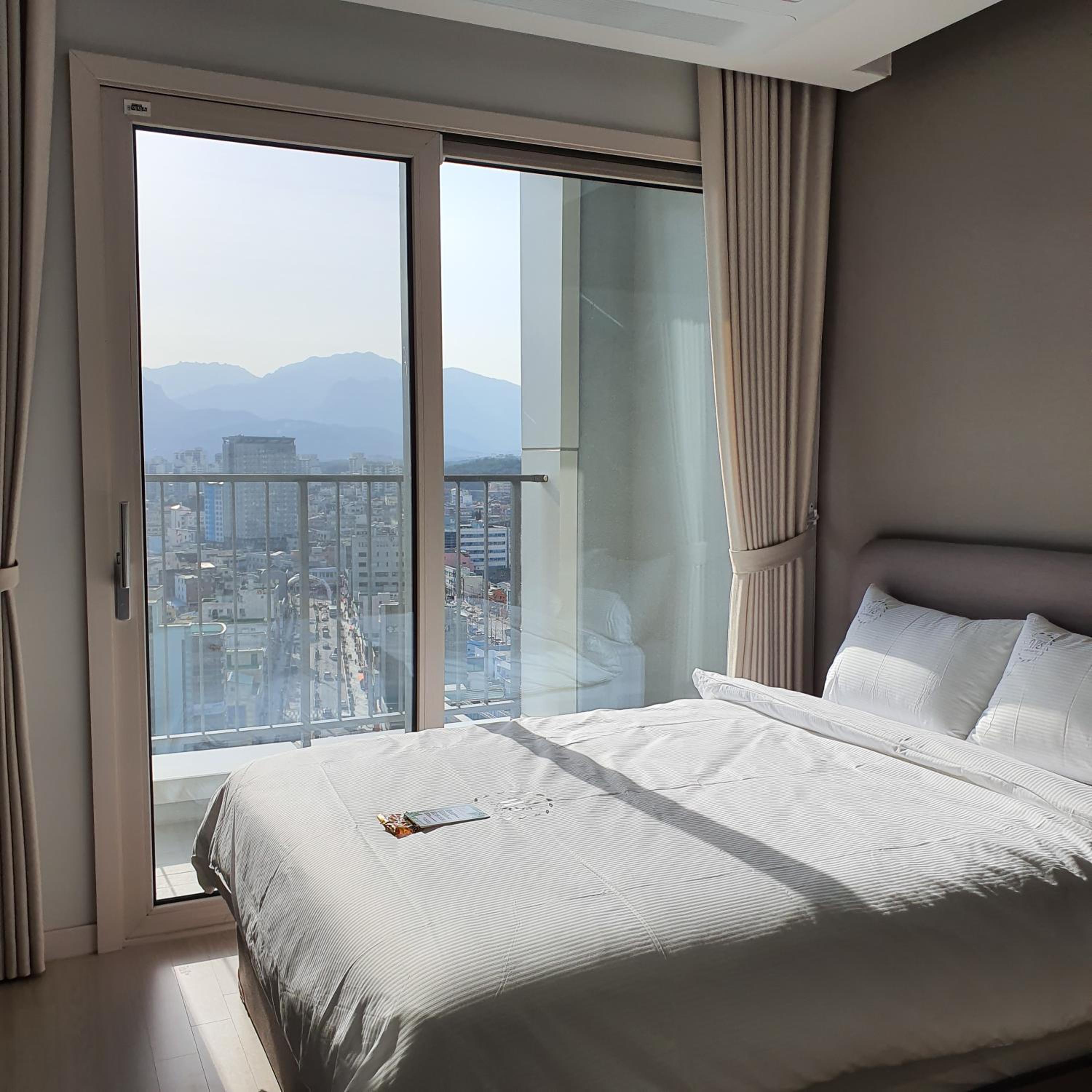 Double Room with Mountain View - Photo 9
