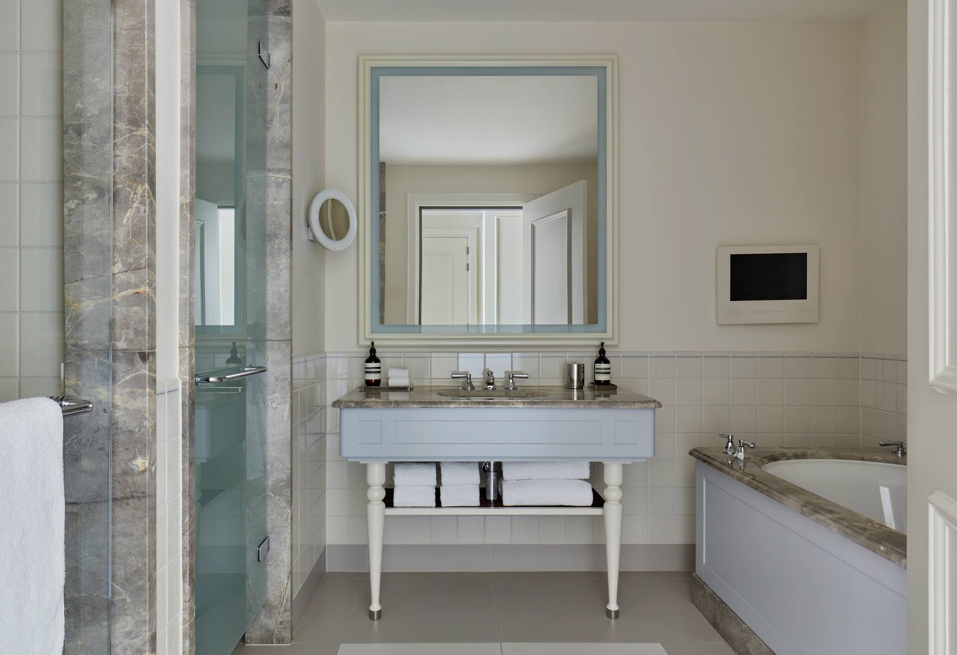 Twin Premier Room