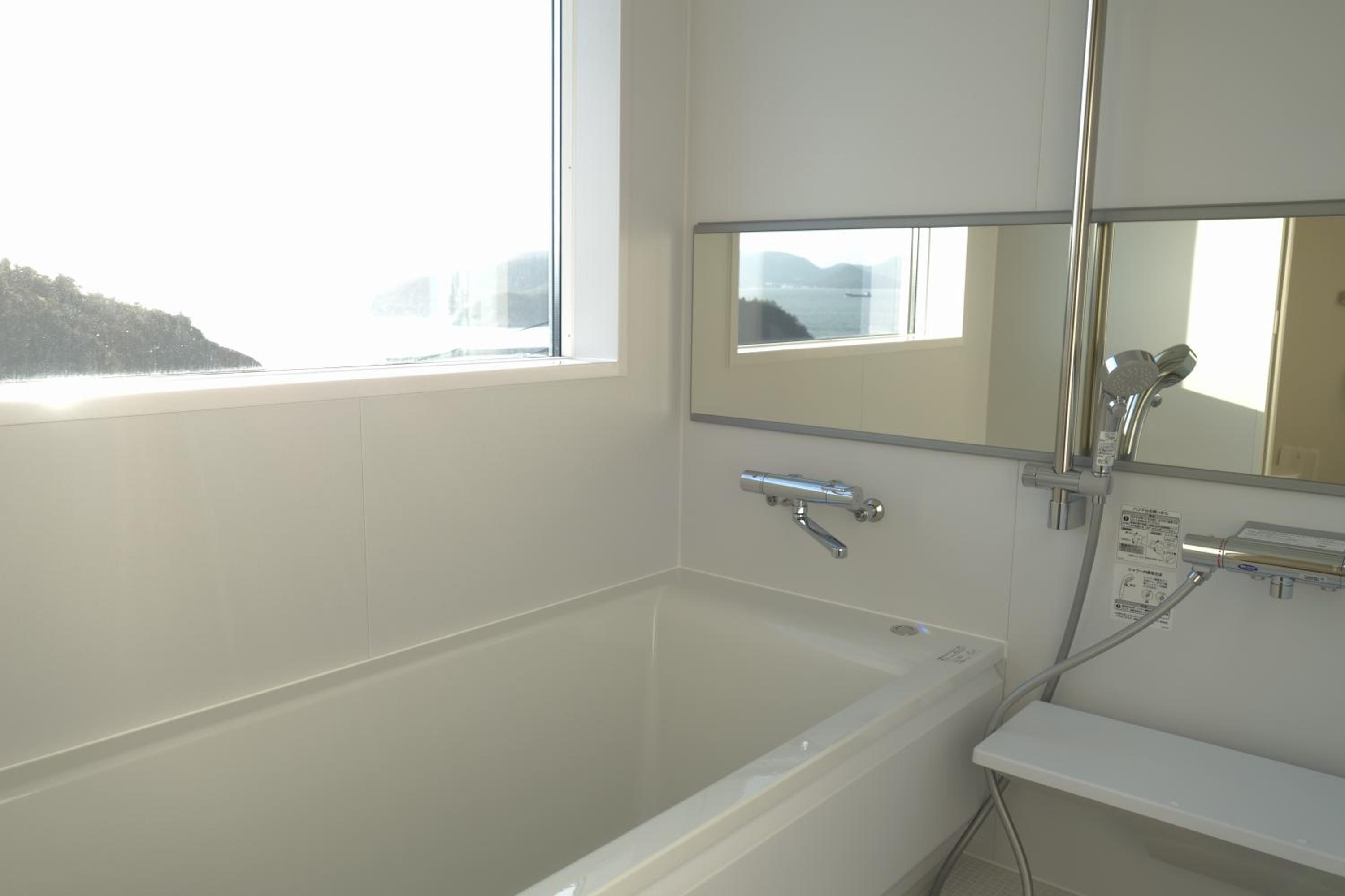 Deluxe Twin Room with Terrace and Sea View - Photo 5