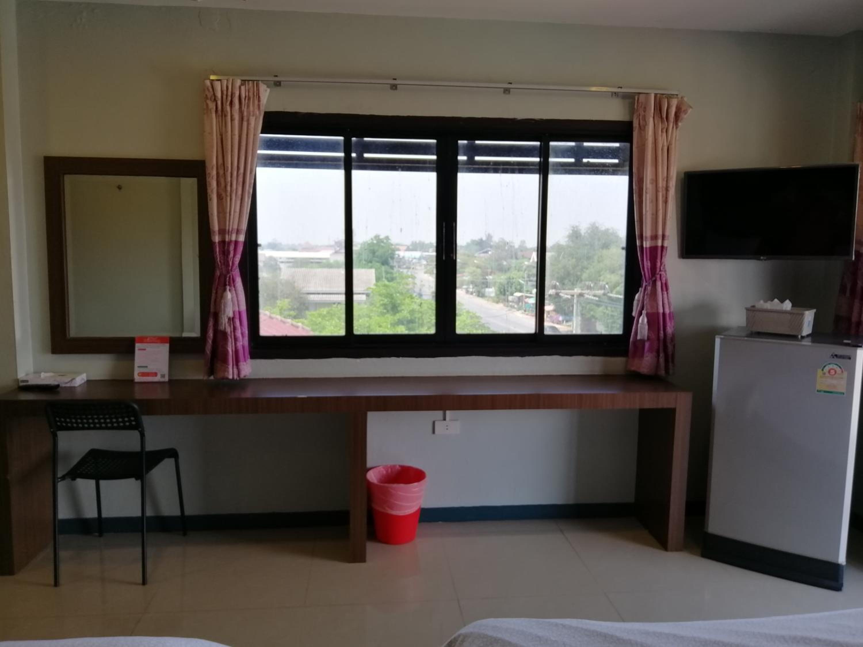 Deluxe Family Room - Photo 13