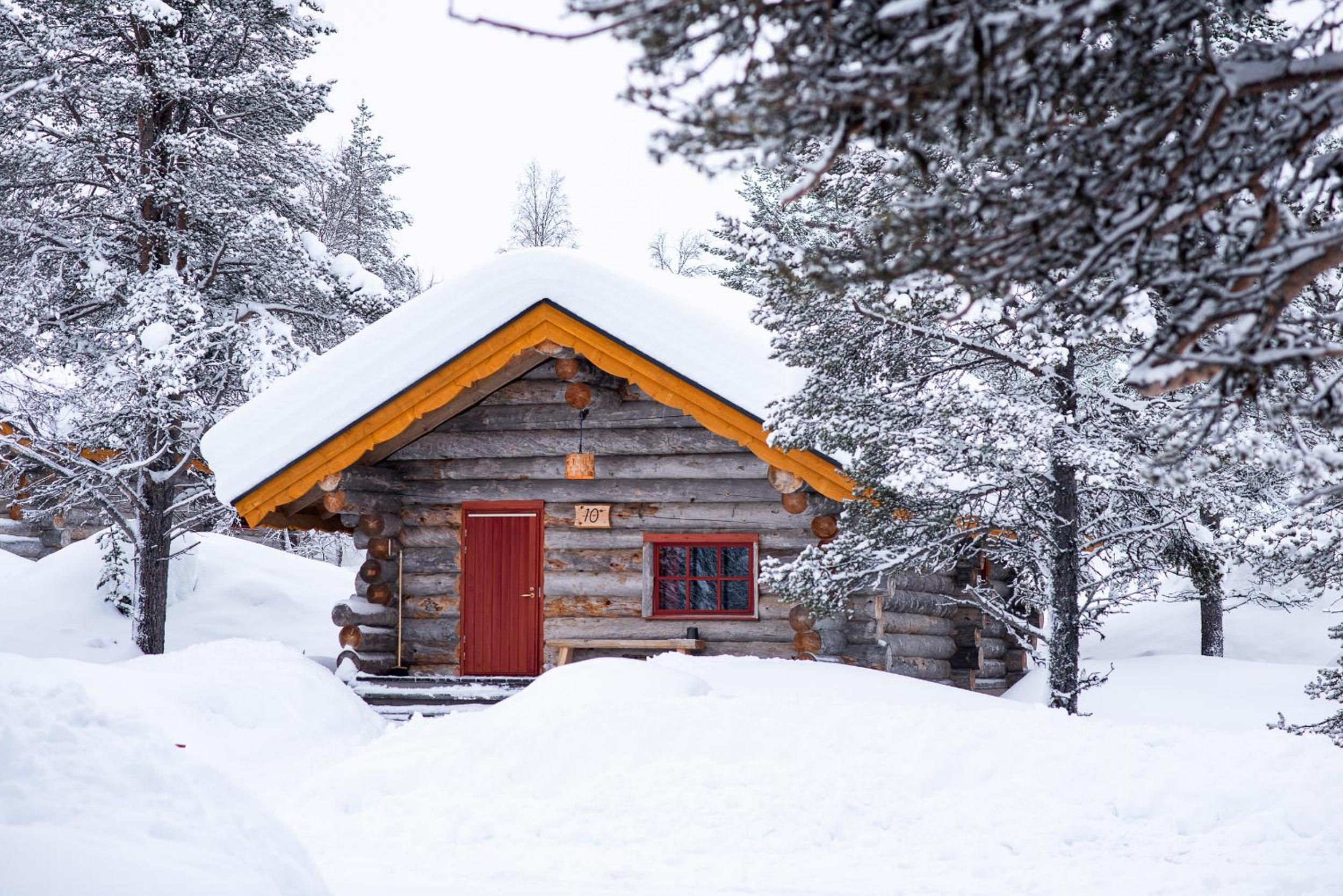 Small Chalet (West Village) - Photo 2