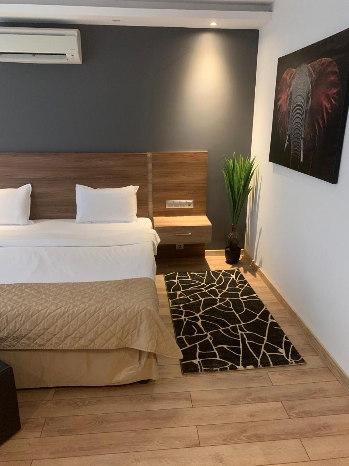 Double Room - Photo 8