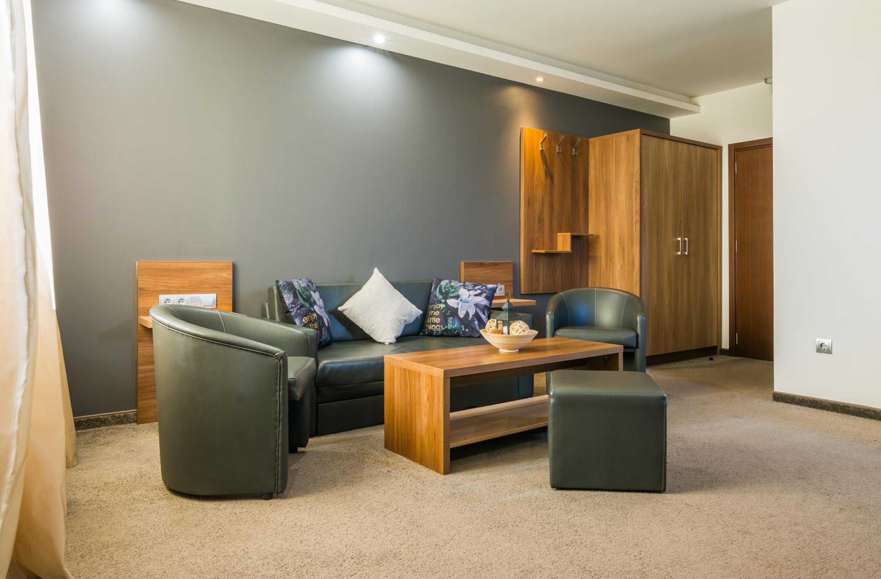 Deluxe Junior Suite - Photo 1