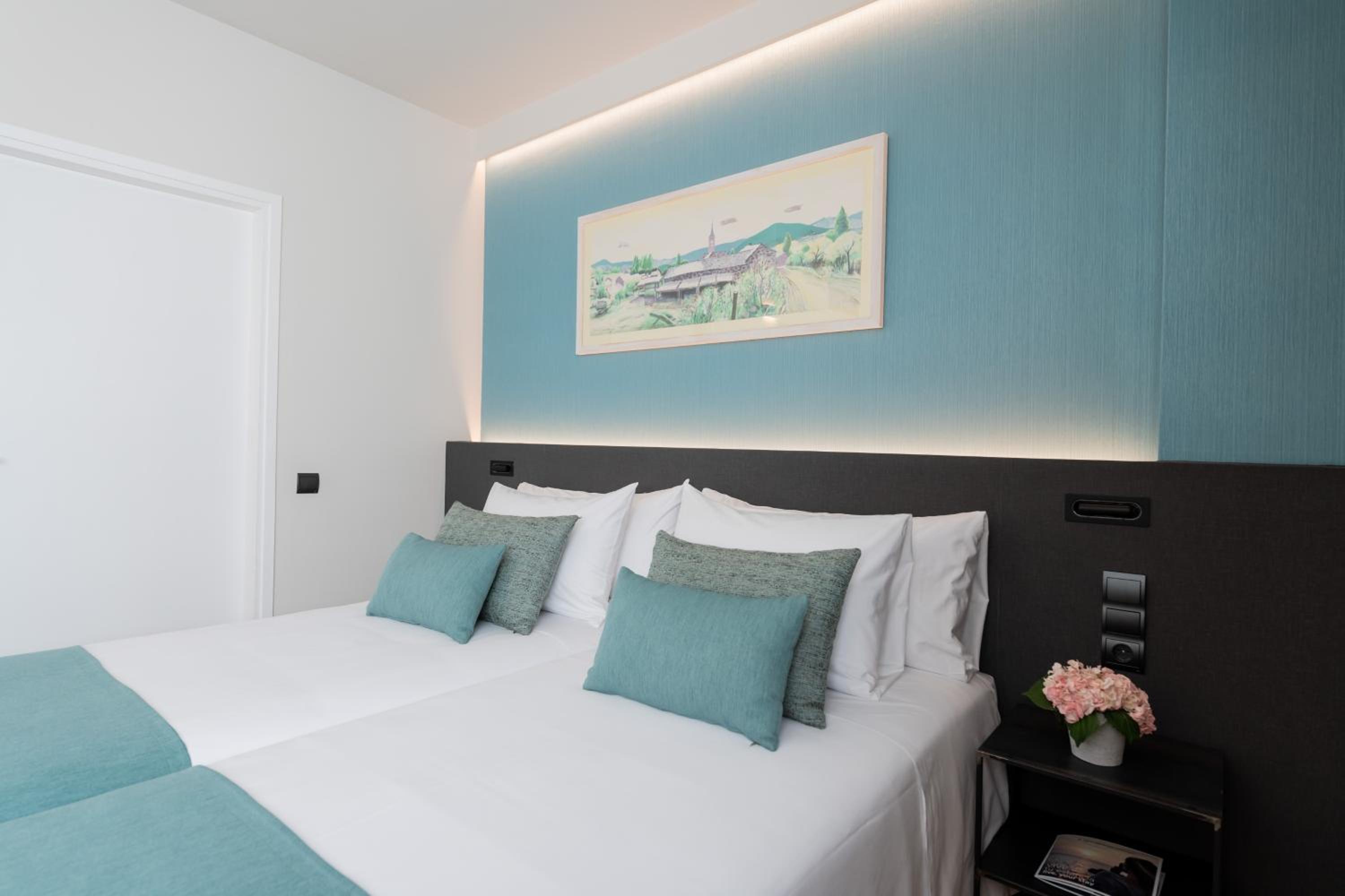 Twin Room (1-2 Adults) photo 3