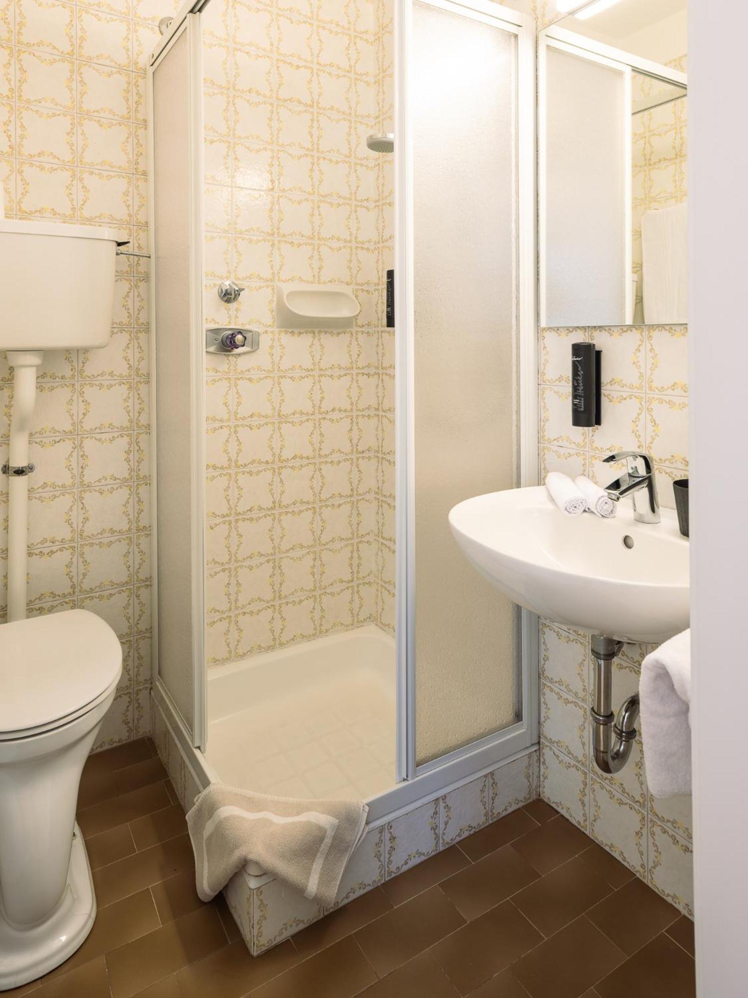 Double Room with Balcony photo 3