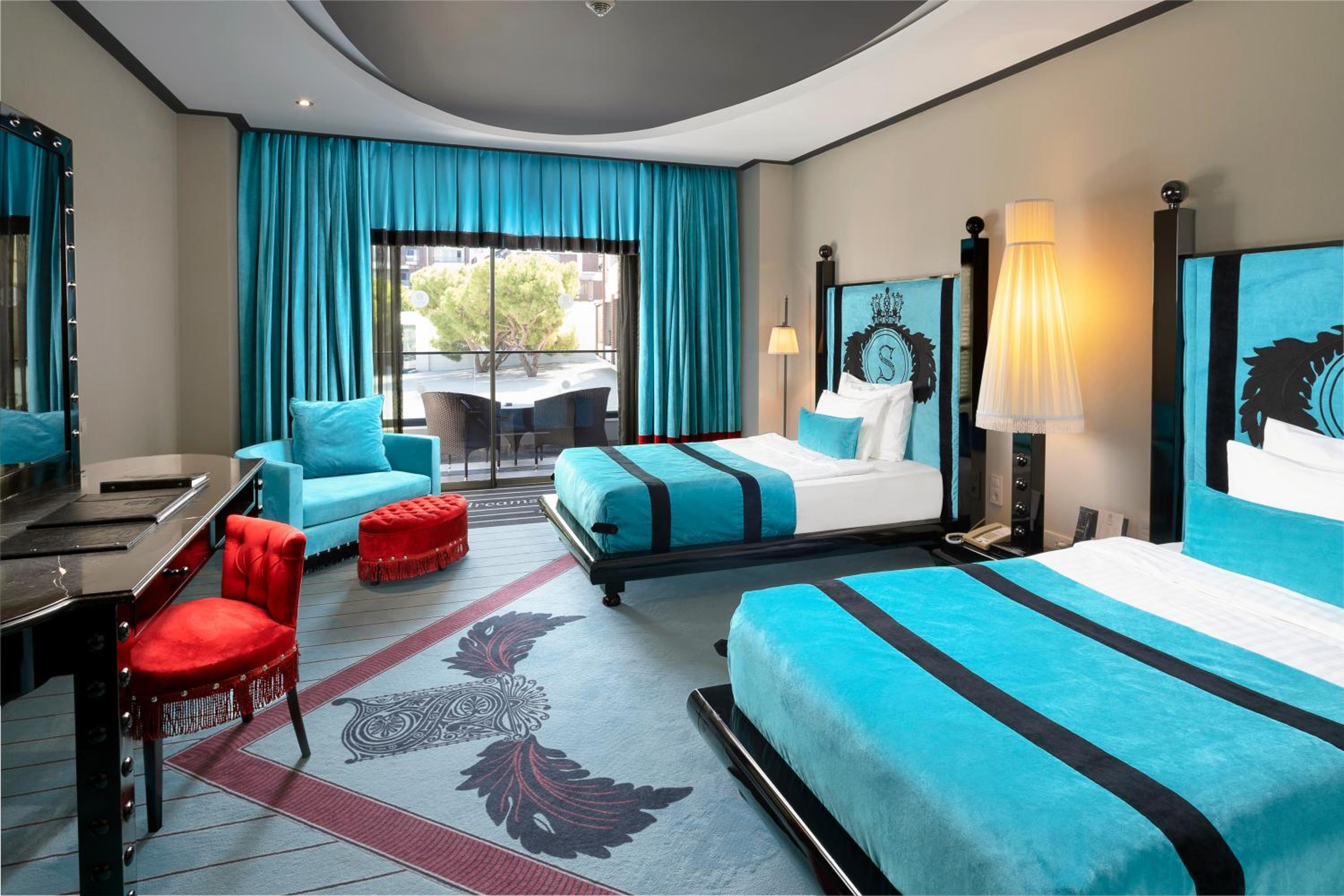 Luxury Room with Side Sea View photo 3