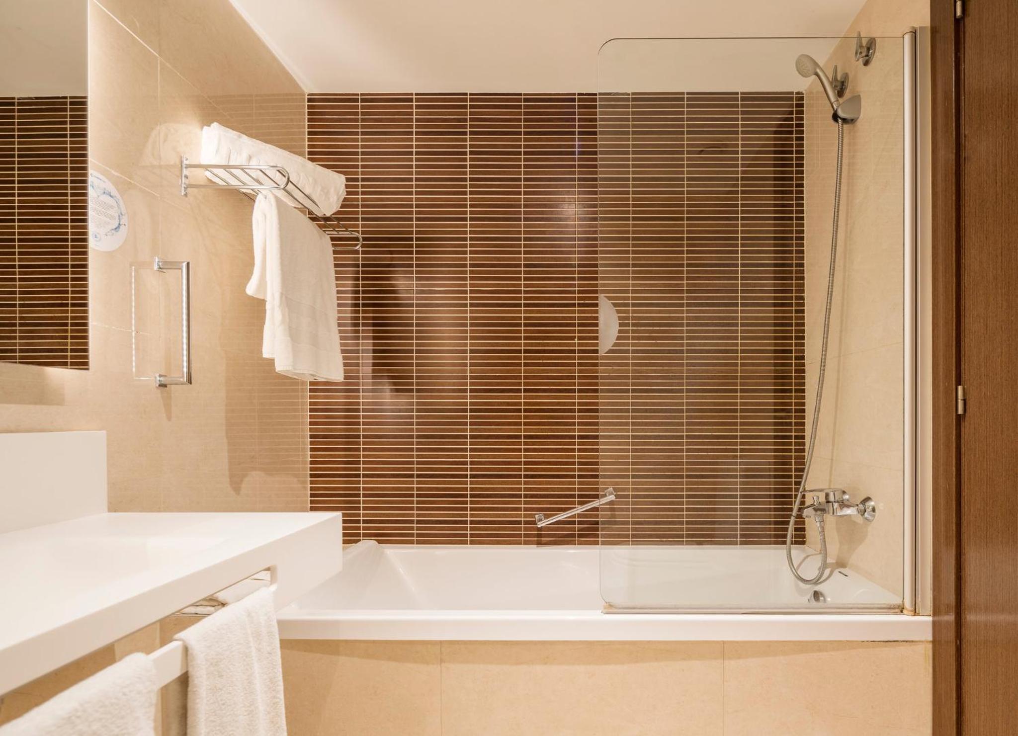 Double or Twin Room photo 3