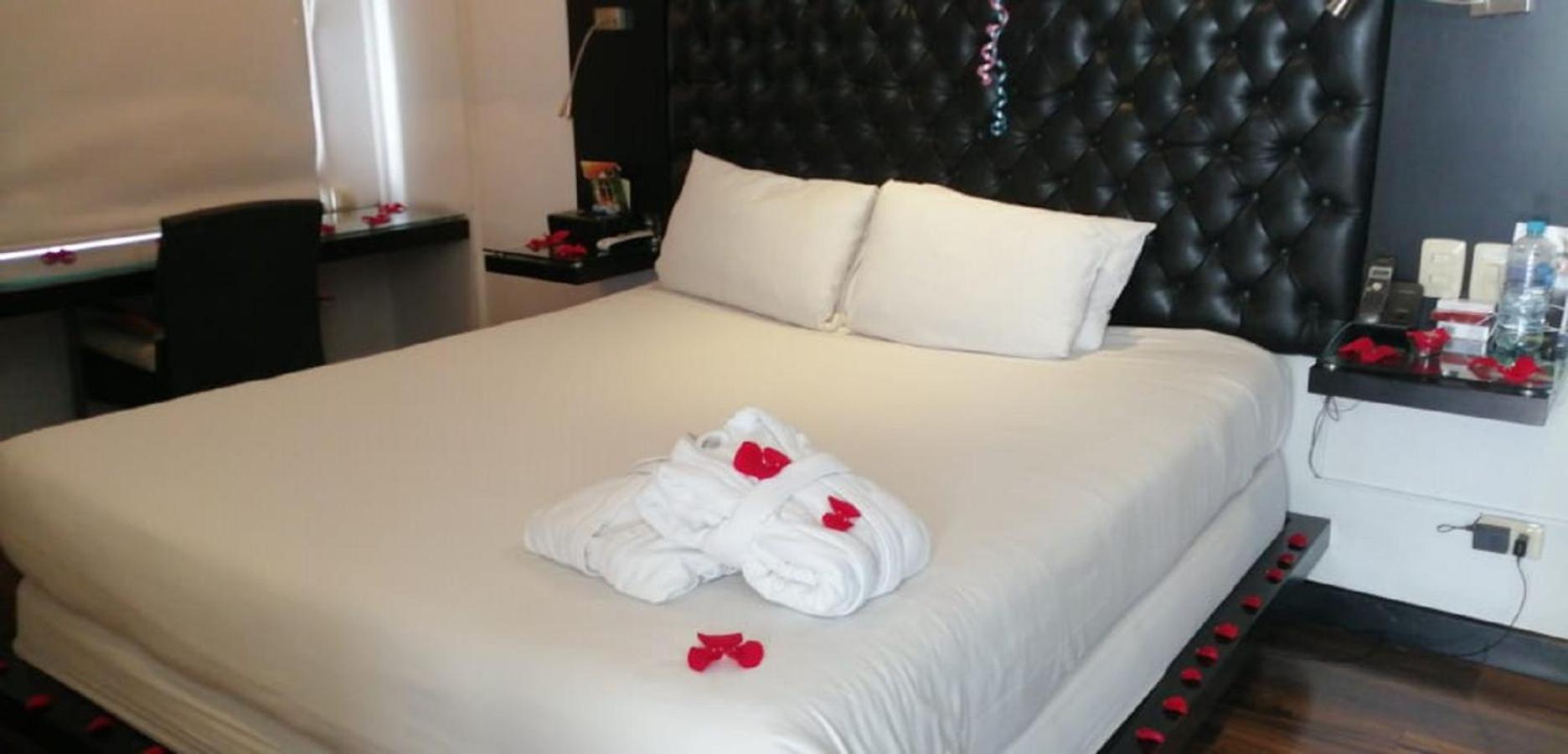 Deluxe Suite With Spa Bath