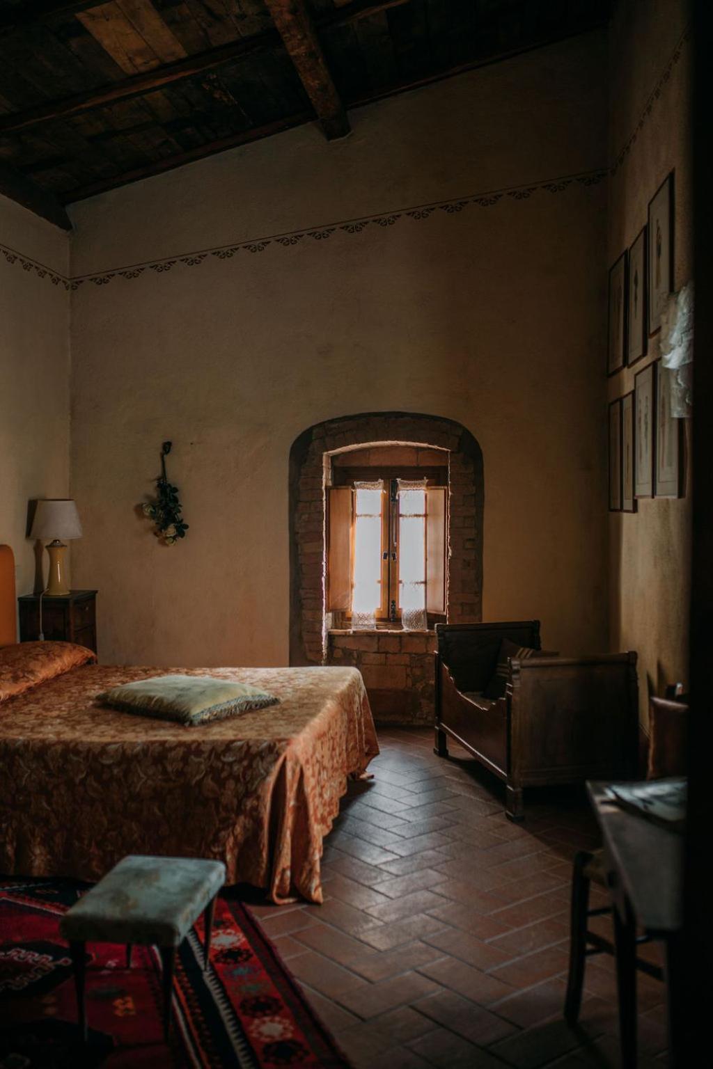 Large Double Room photo 1
