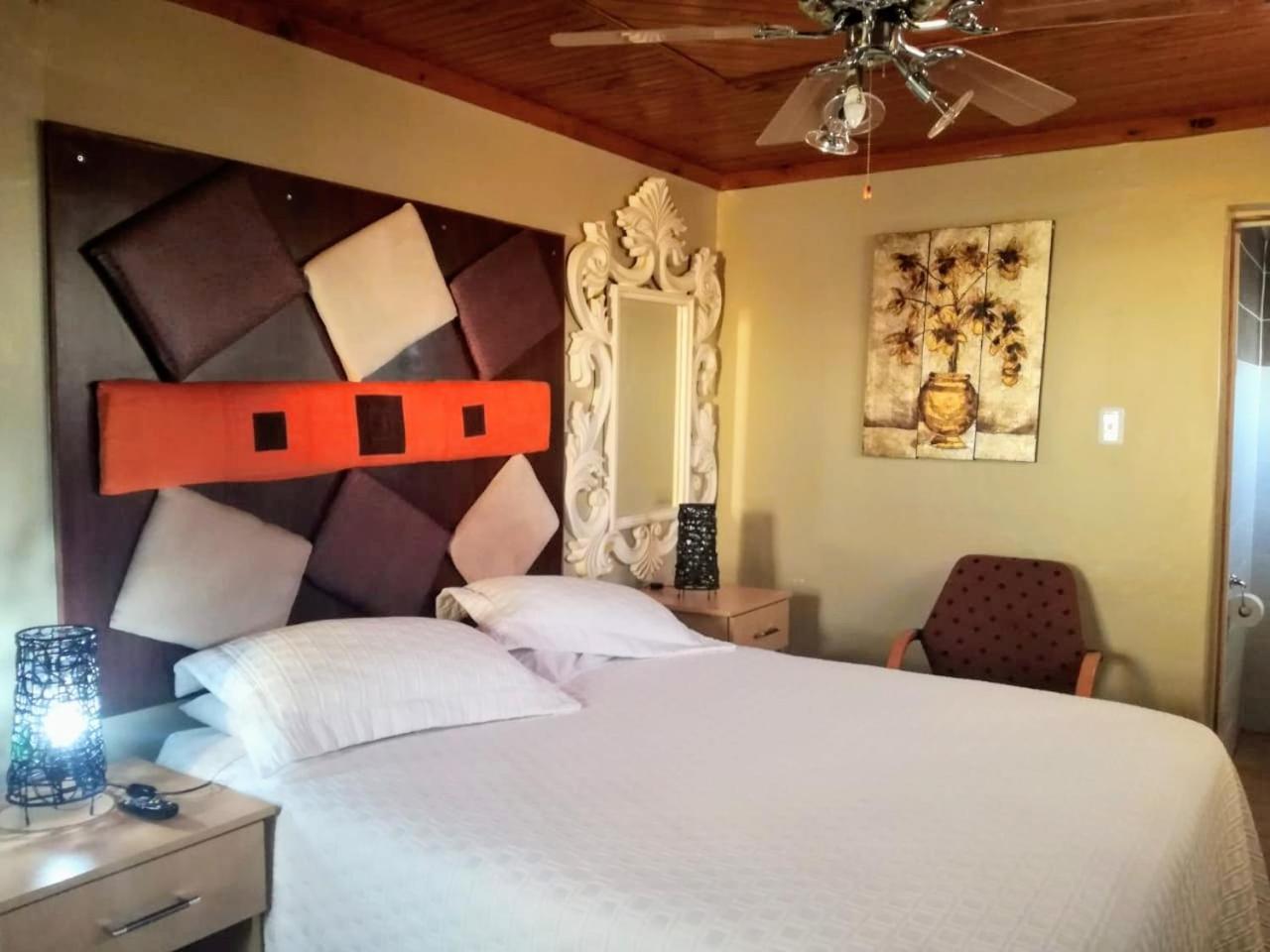 Superior Queen Room photo 1