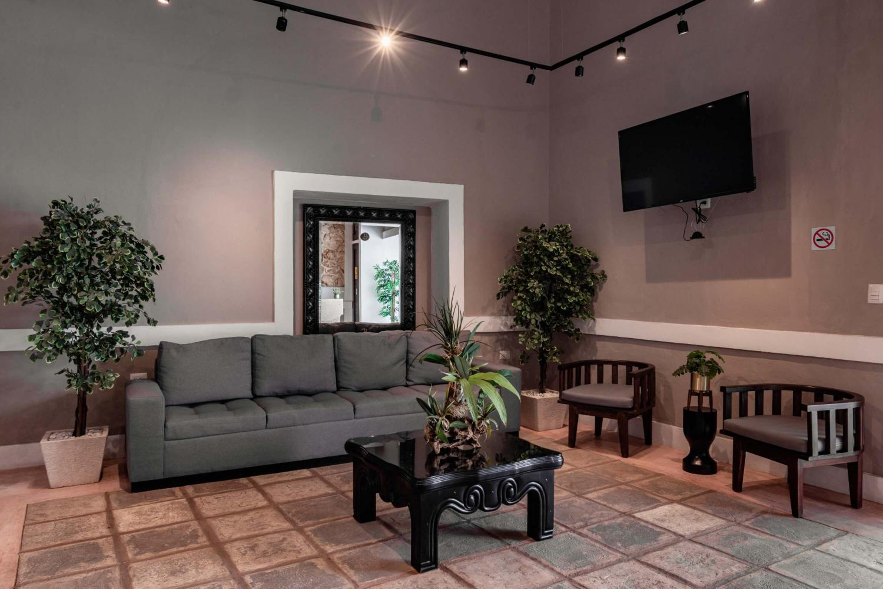 Deluxe Family Room - Photo 1